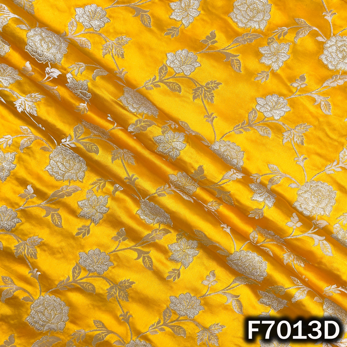 Zari Work Banarasi Silk Fabric - F7013
