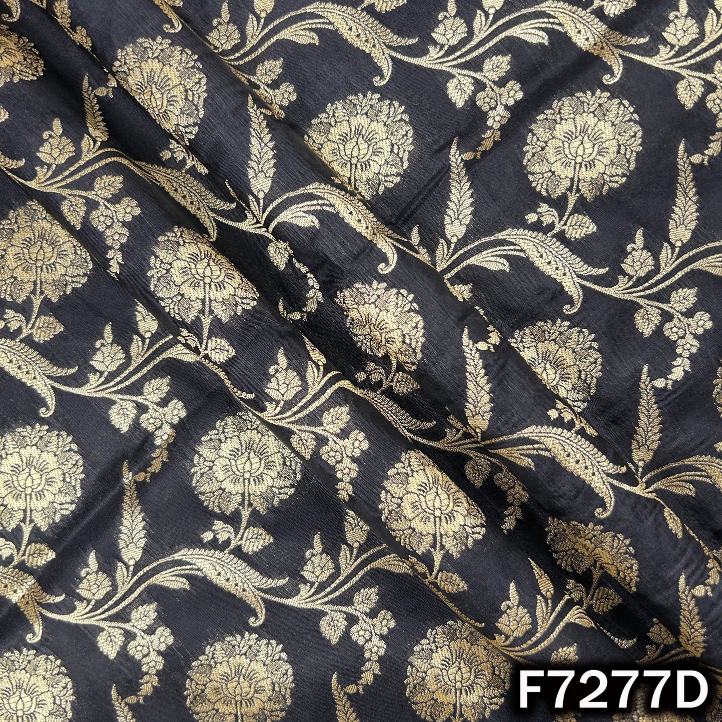 Banarasi Brocade Fabric - F7277