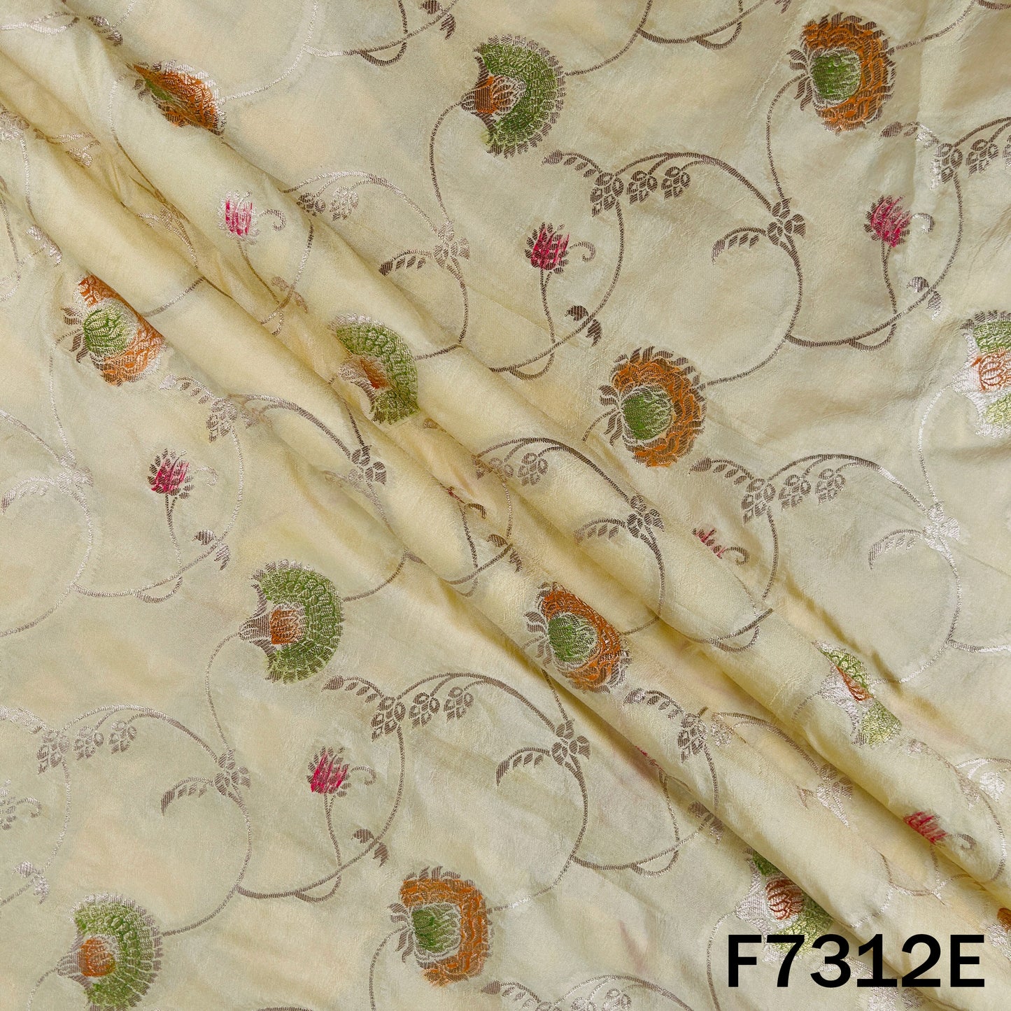Banarasi Brocade Fabric - F7312