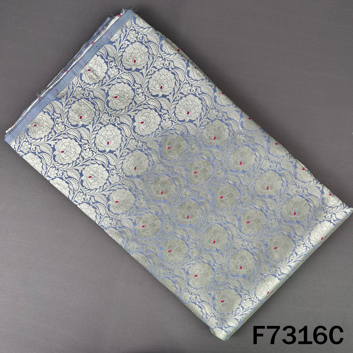 Banarasi Brocade Fabric - F7316