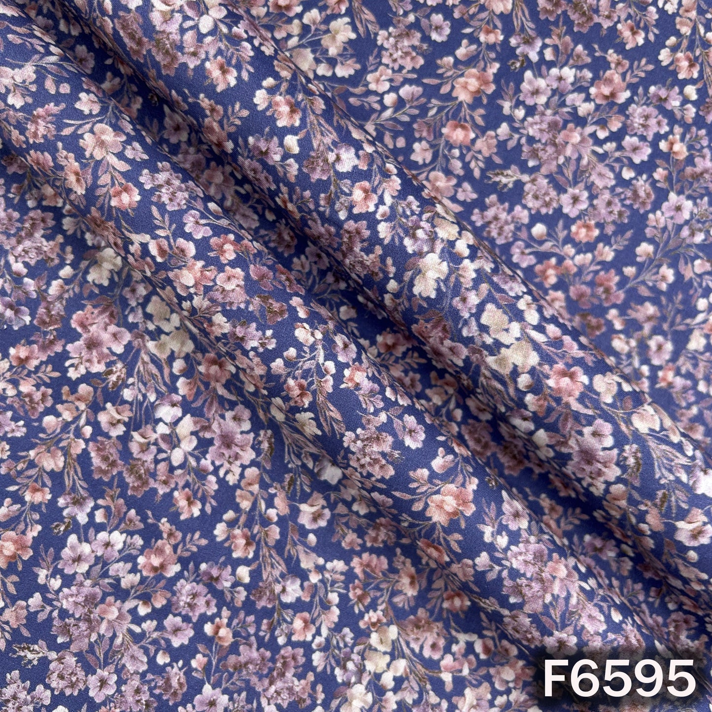 Digital Print Cambric Cotton Fabric - F6595