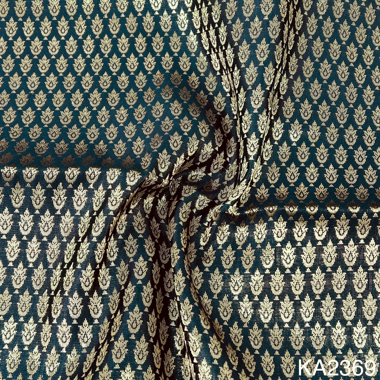 Banarasi Brocade Fabric-KA2369