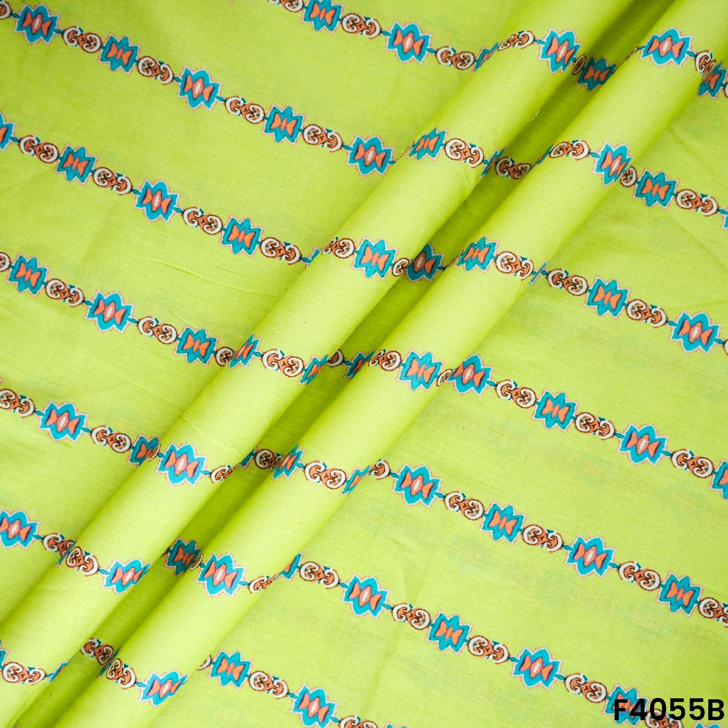 Digital Printed Cambric Cotton Fabric- F4055