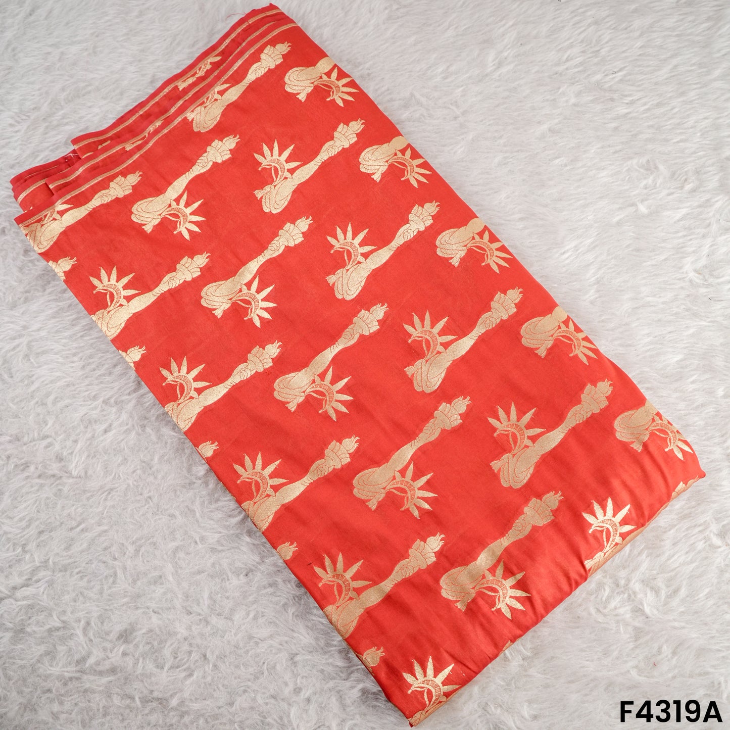 Banarasi Brocade Fabric- F4319