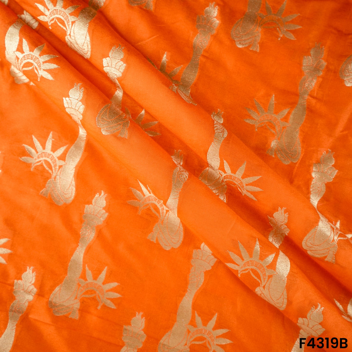 Banarasi Brocade Fabric- F4319