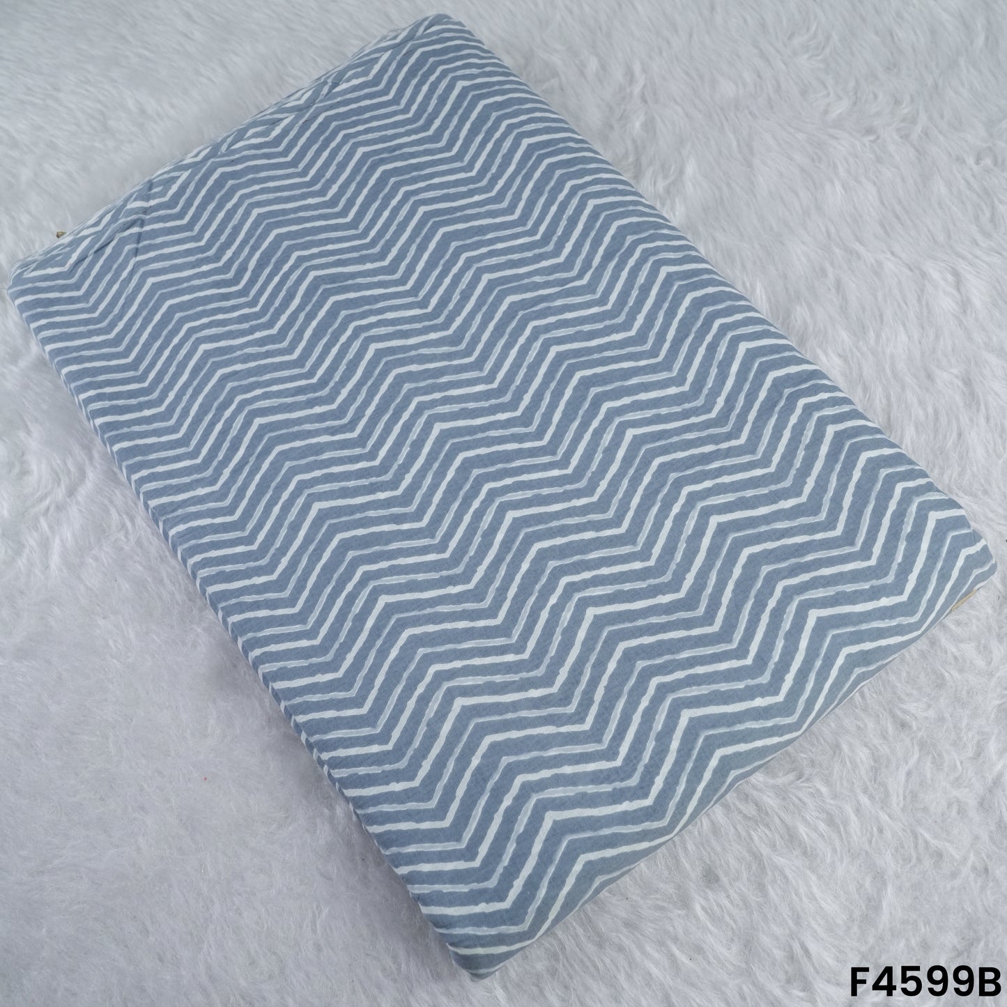 Printed Cambric Cotton Fabric- F4599