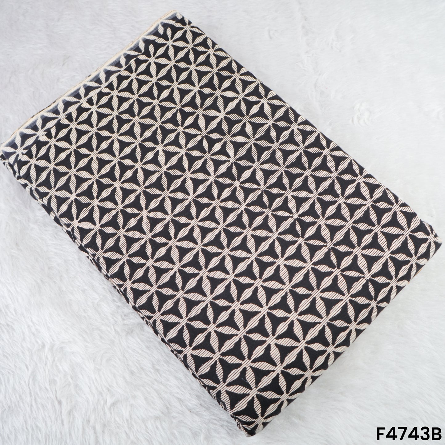 Printed Cambric Cotton Fabric- F4743