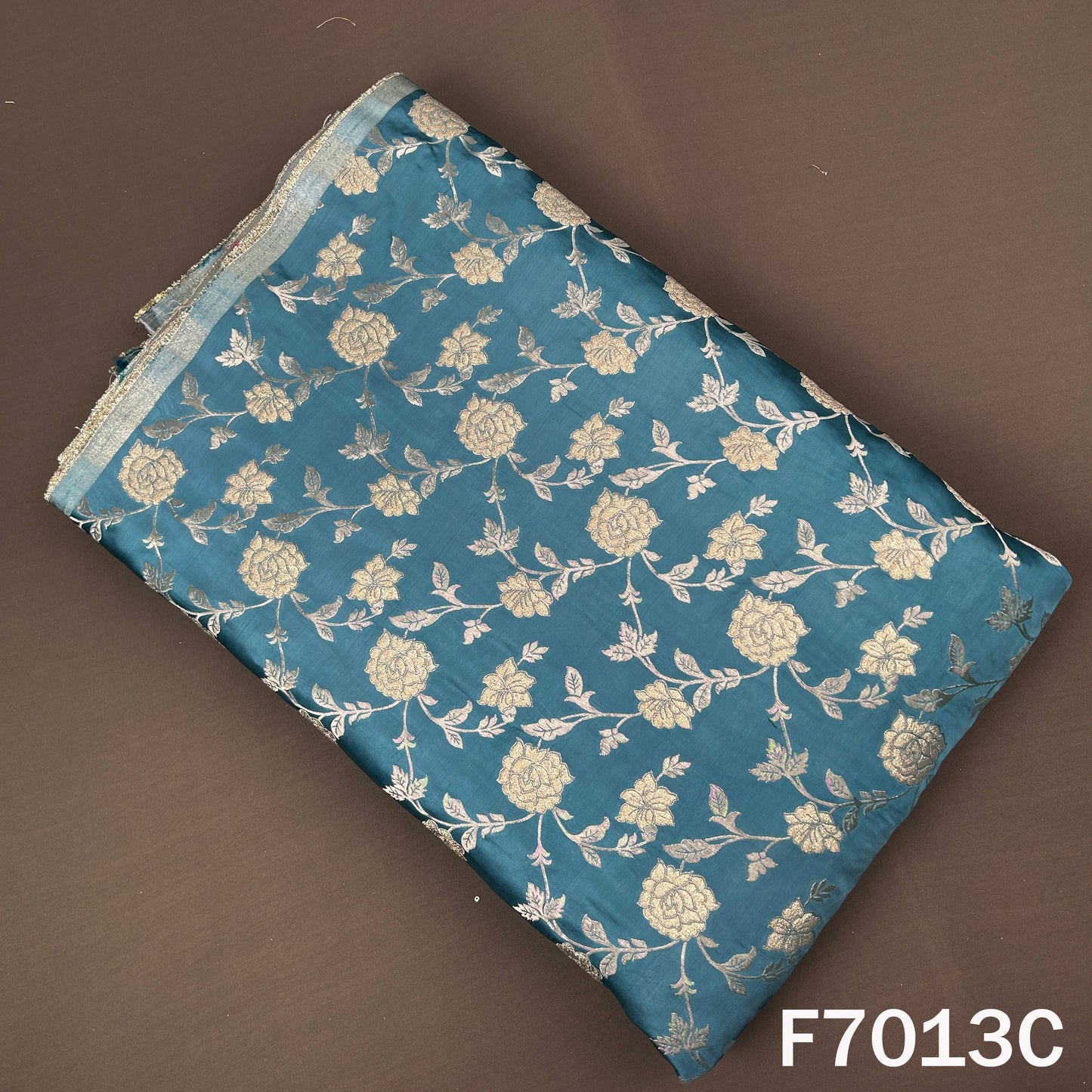Zari Work Banarasi Silk Fabric - F7013