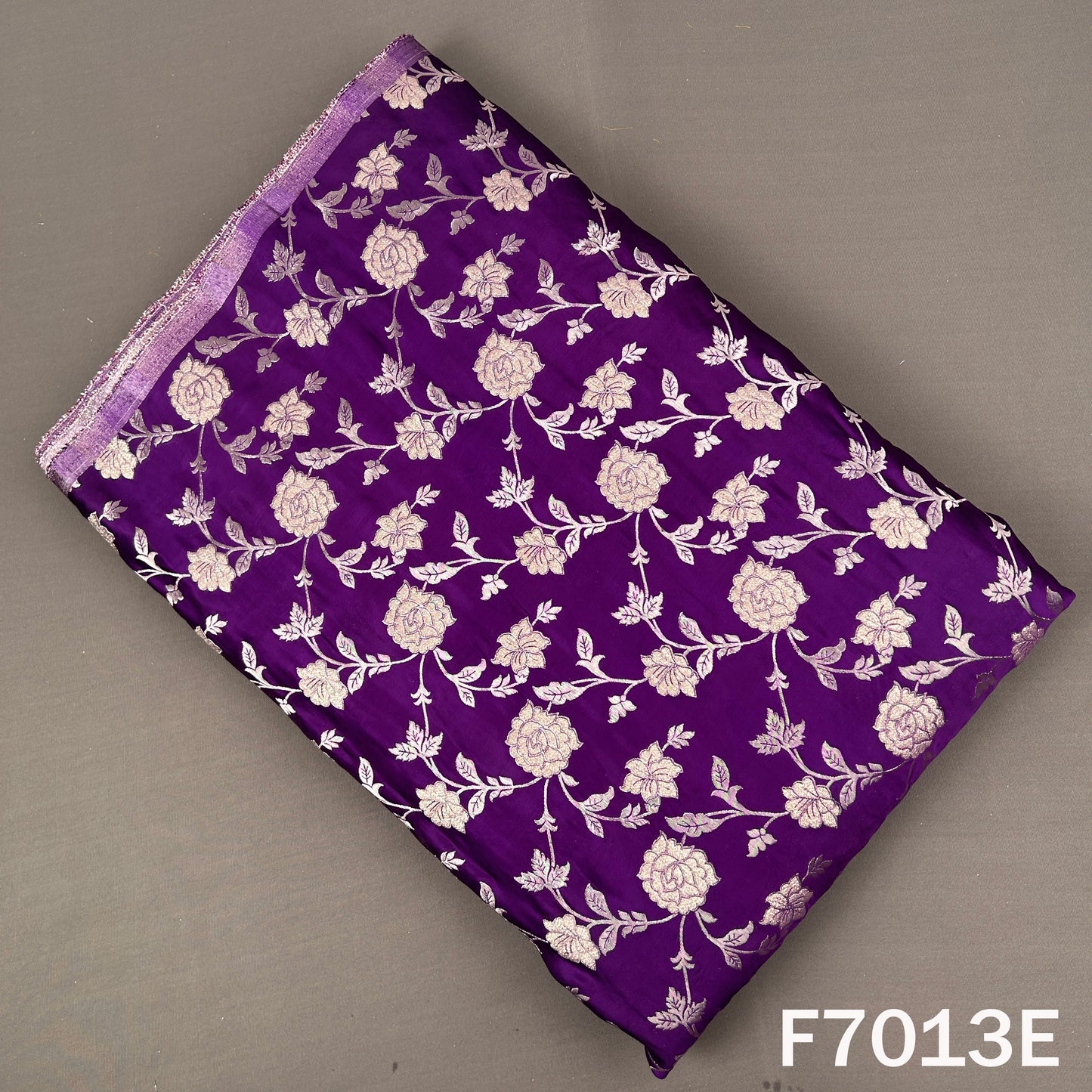 Zari Work Banarasi Silk Fabric - F7013