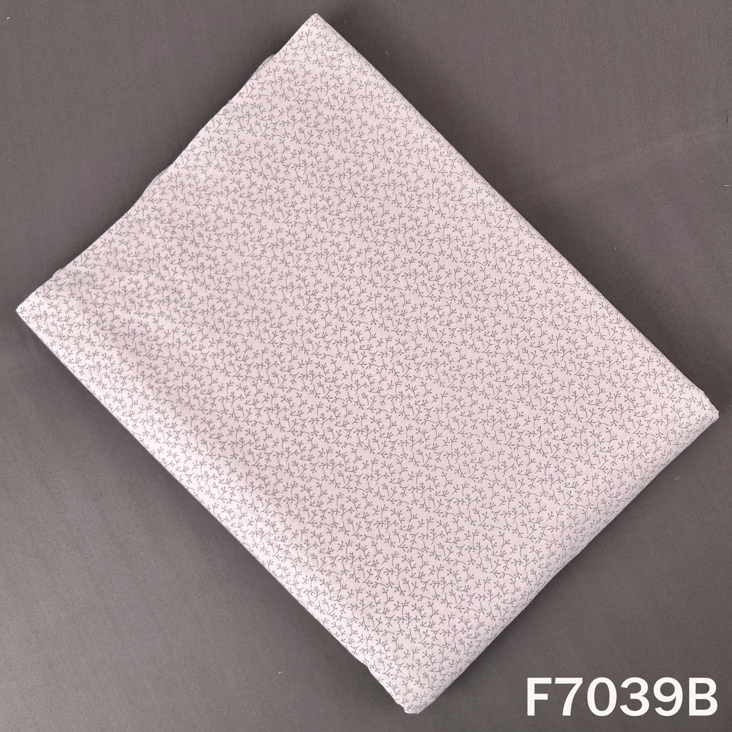Printed Lizzy Bizzy Fabric - F7039