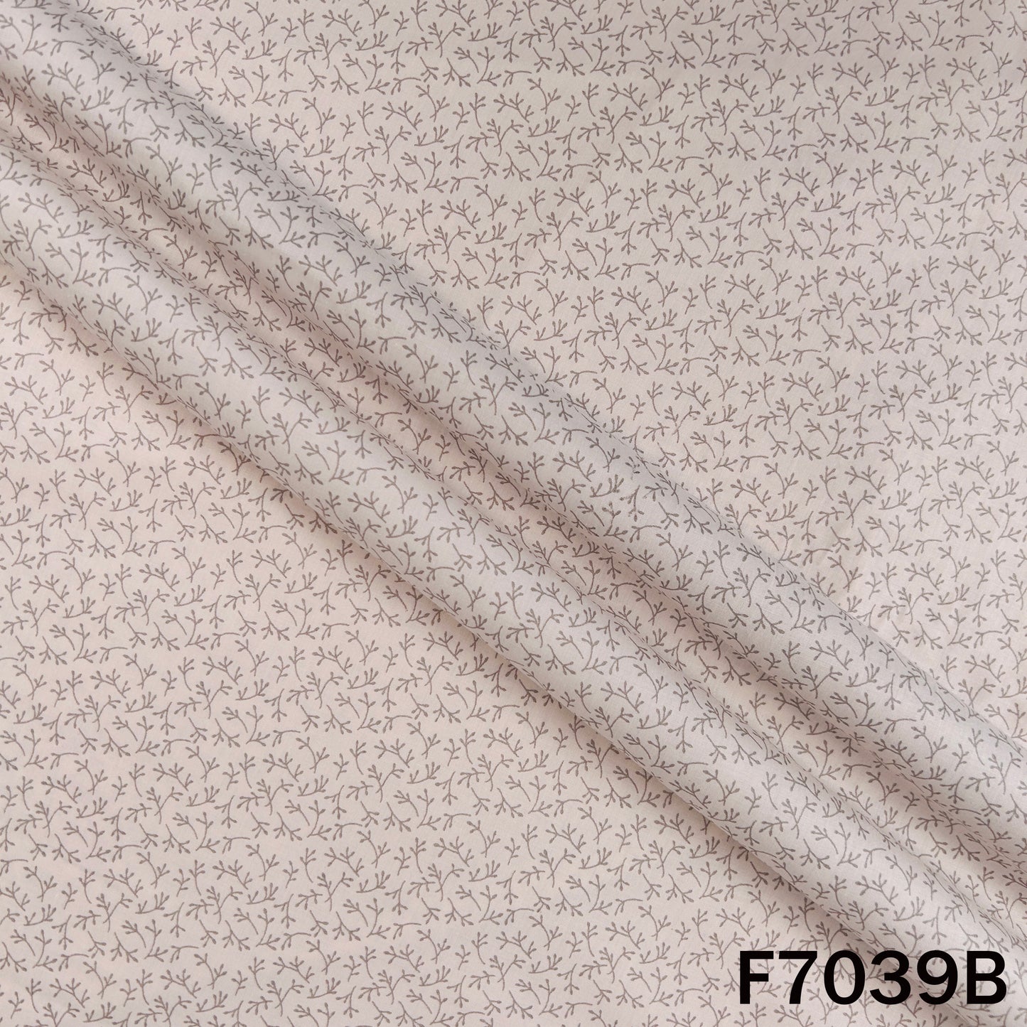 Printed Lizzy Bizzy Fabric - F7039