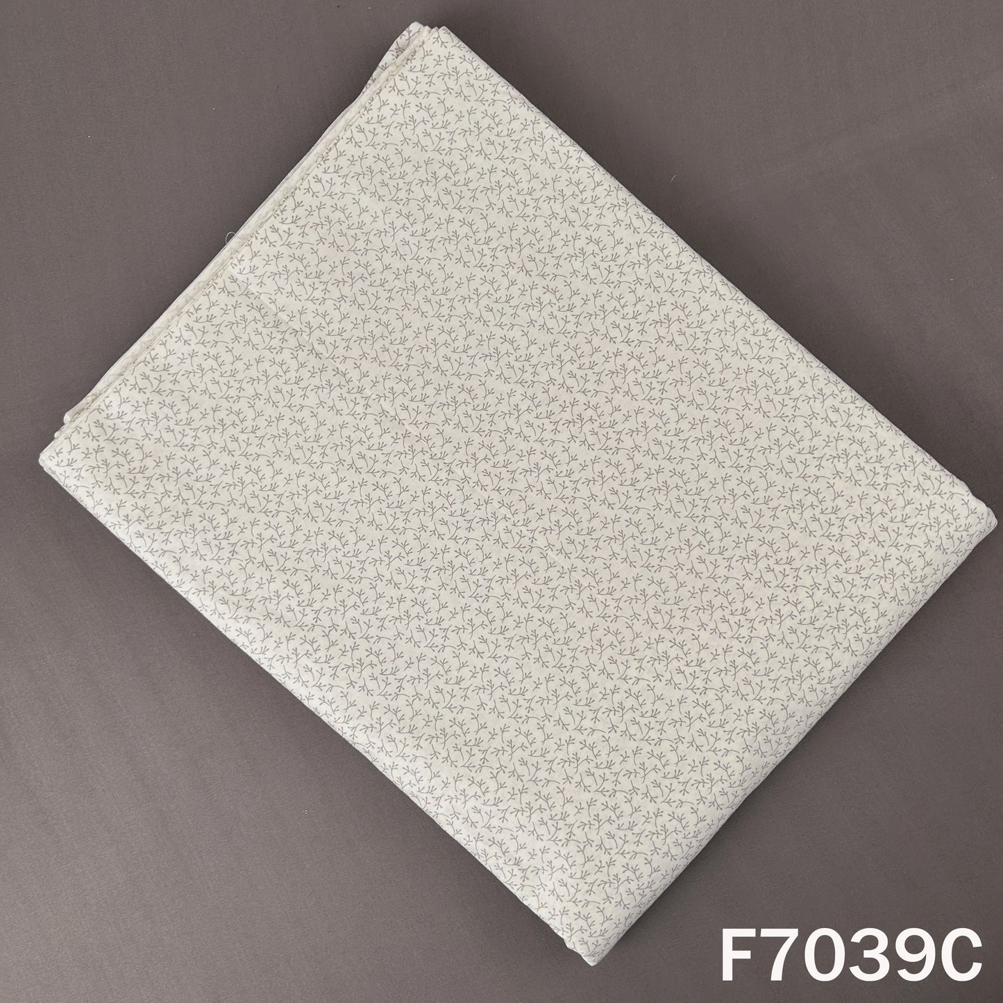 Printed Lizzy Bizzy Fabric - F7039