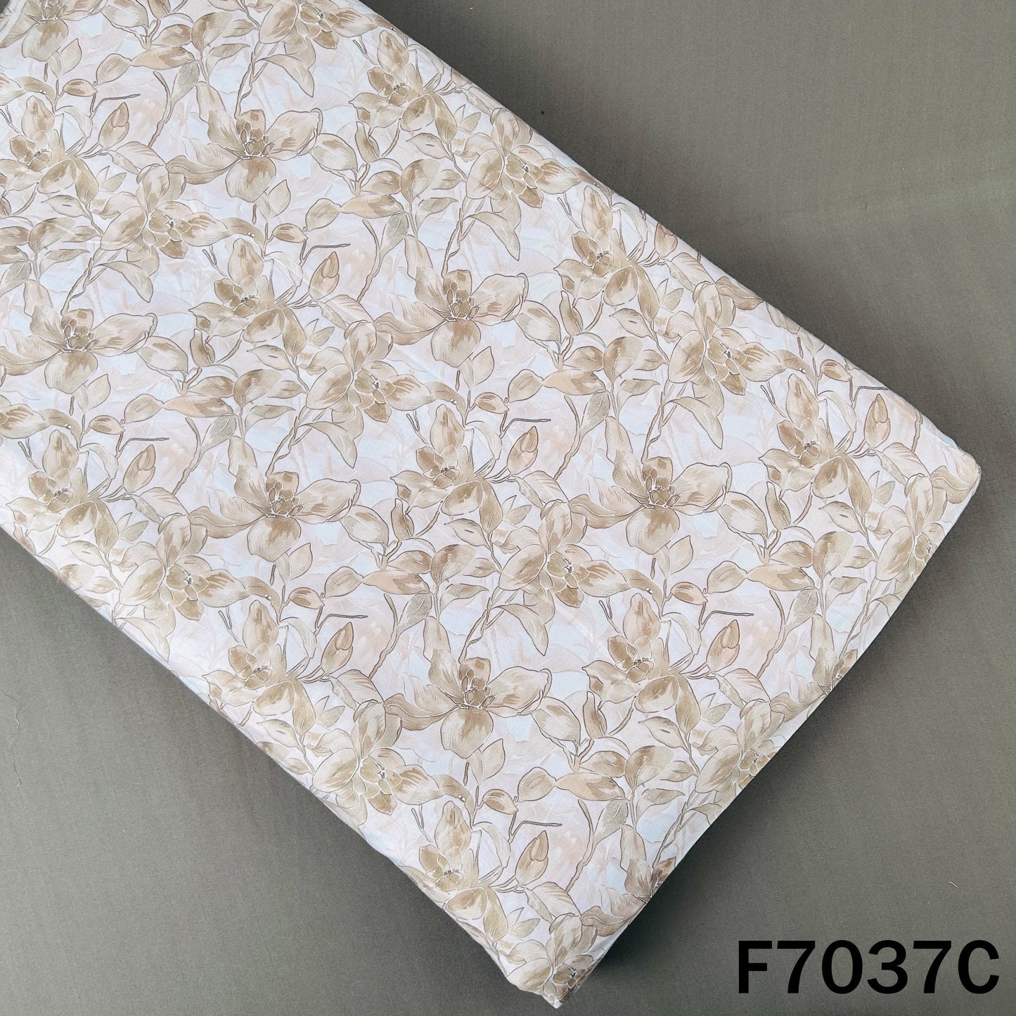 Printed Lizzy Bizzy Fabric - F7037
