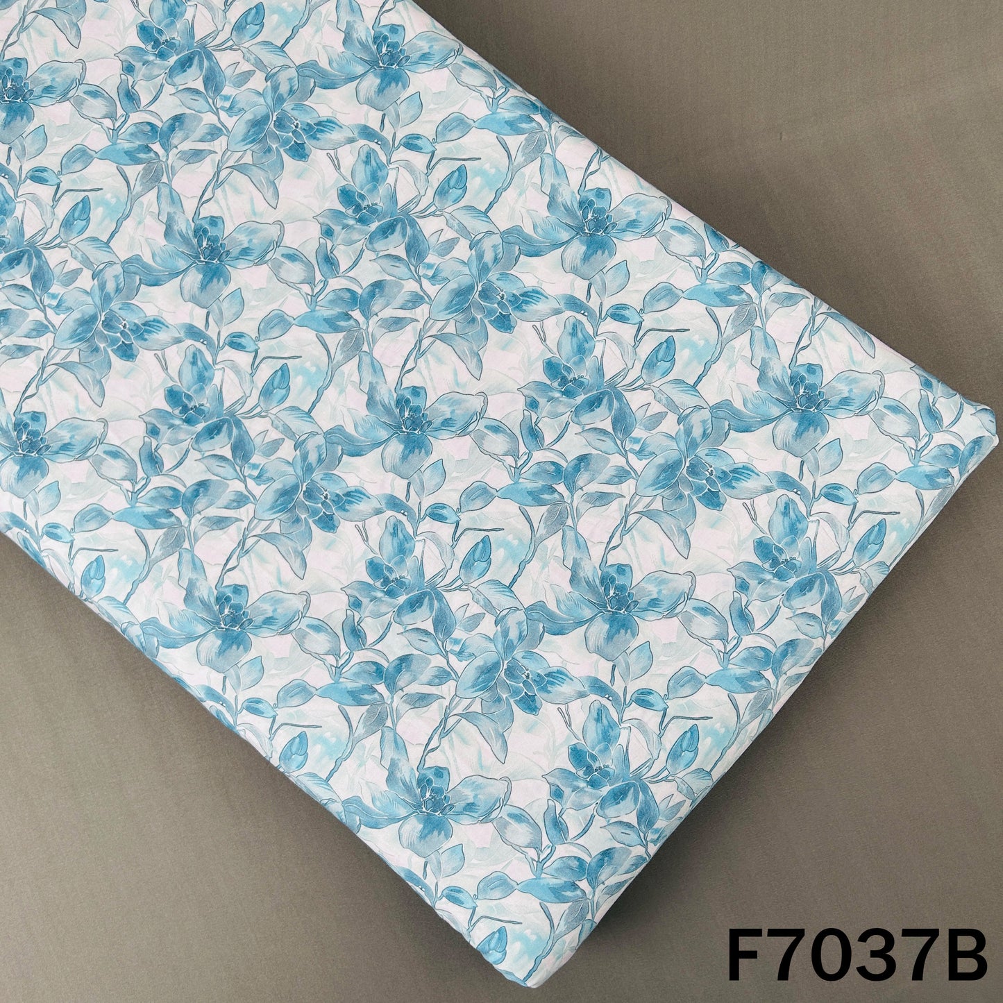 Printed Lizzy Bizzy Fabric - F7037