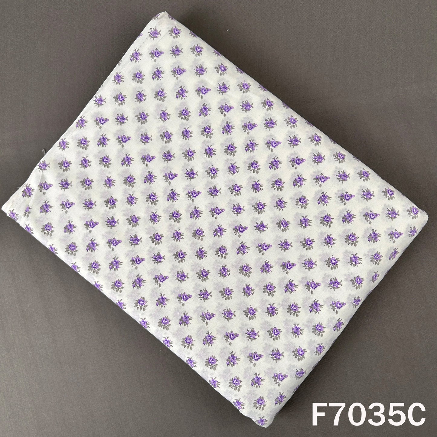 Printed Lizzy Bizzy Fabric - F7035