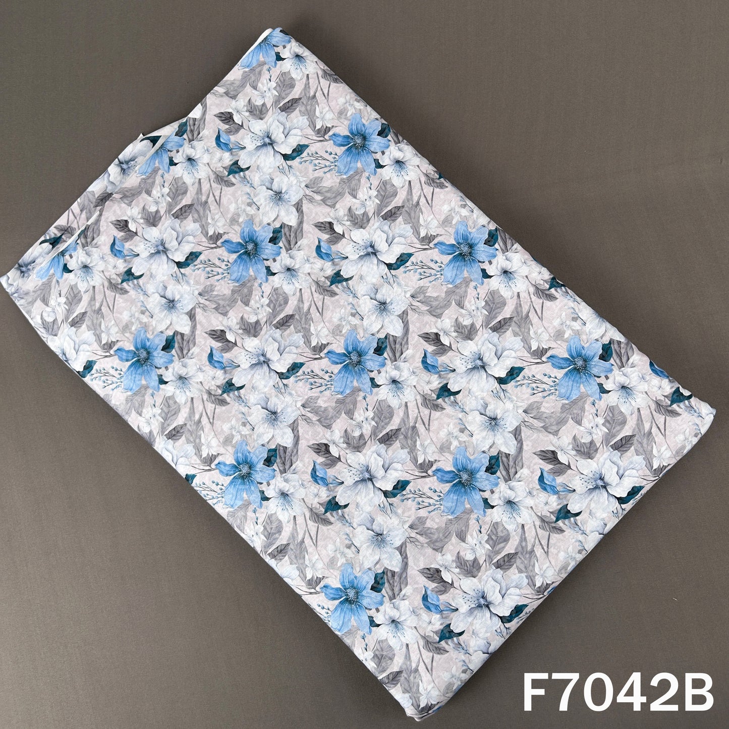 Printed Lizzy Bizzy Fabric - F7042
