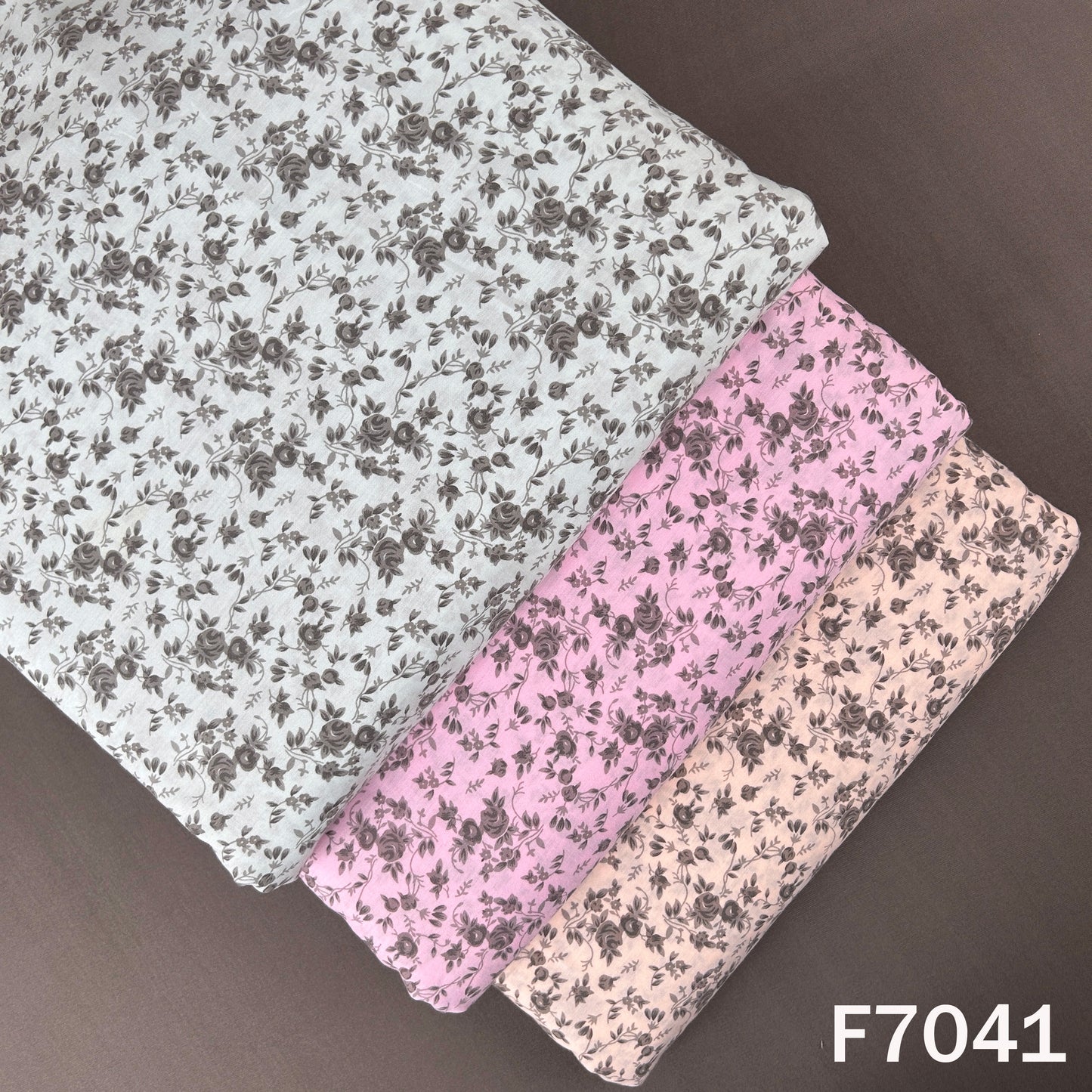 Printed Lizzy Bizzy Fabric - F7041