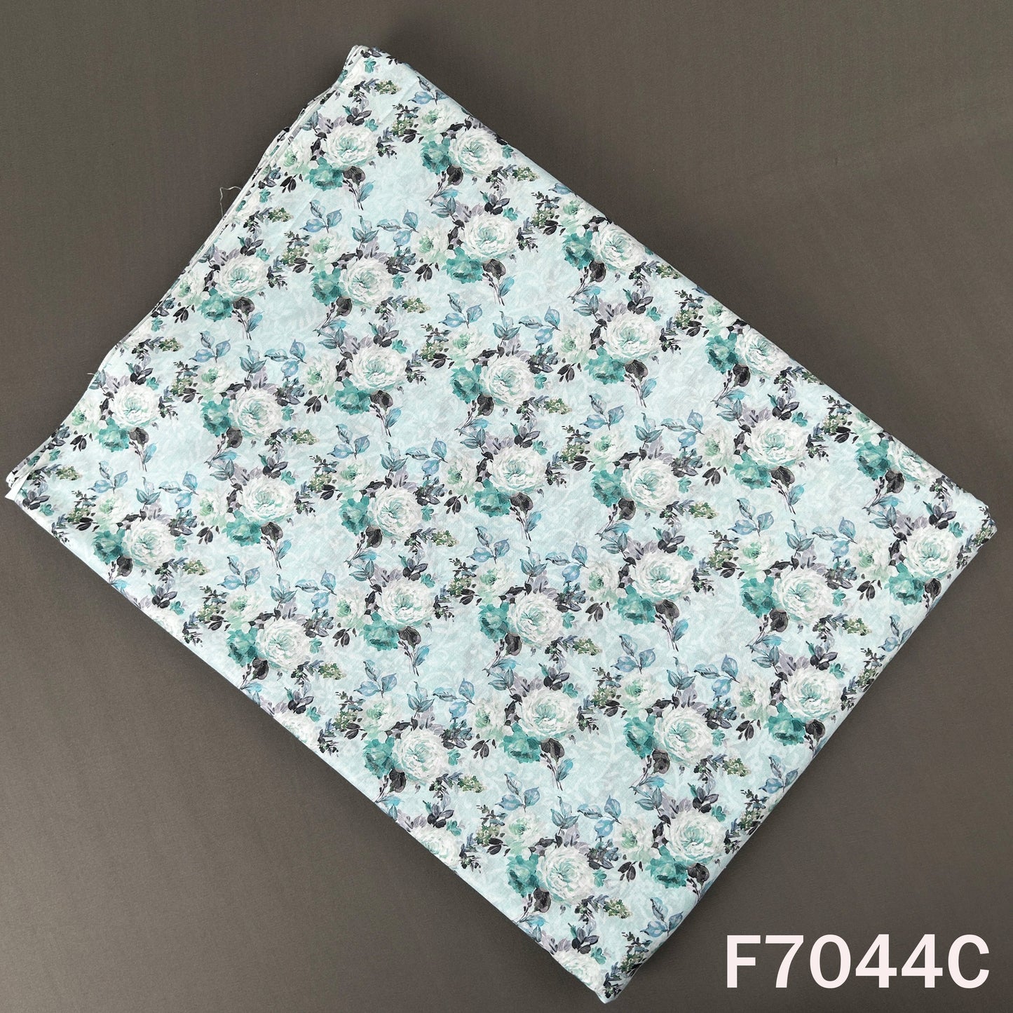 Printed Lizzy Bizzy Fabric - F7044