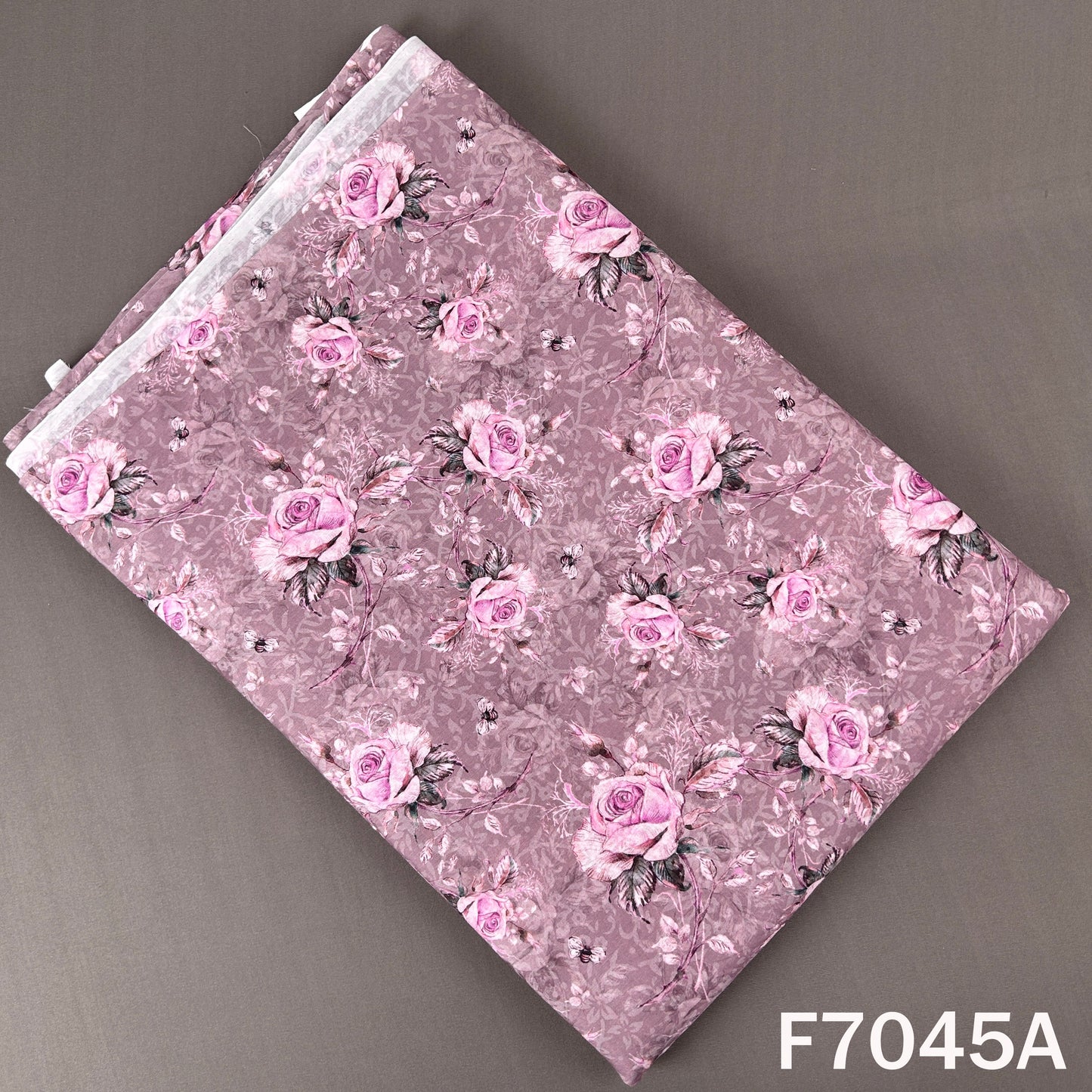 Printed Lizzy Bizzy Fabric - F7045
