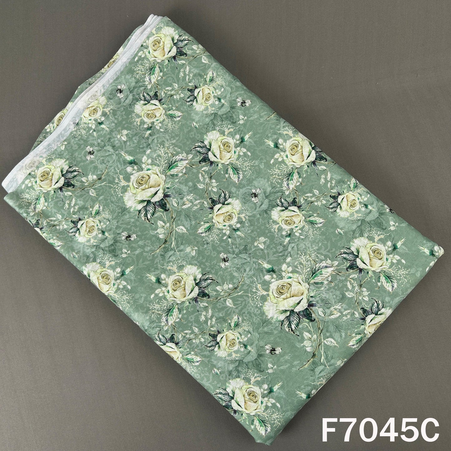 Printed Lizzy Bizzy Fabric - F7045
