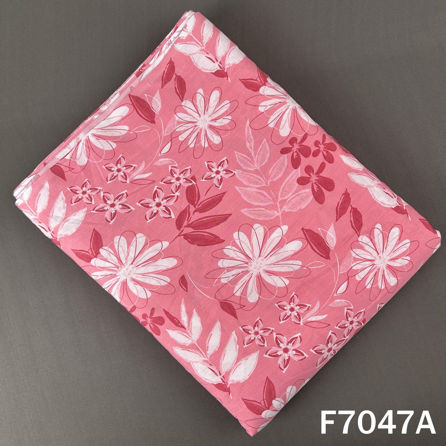 Printed Lizzy Bizzy Fabric - F7047