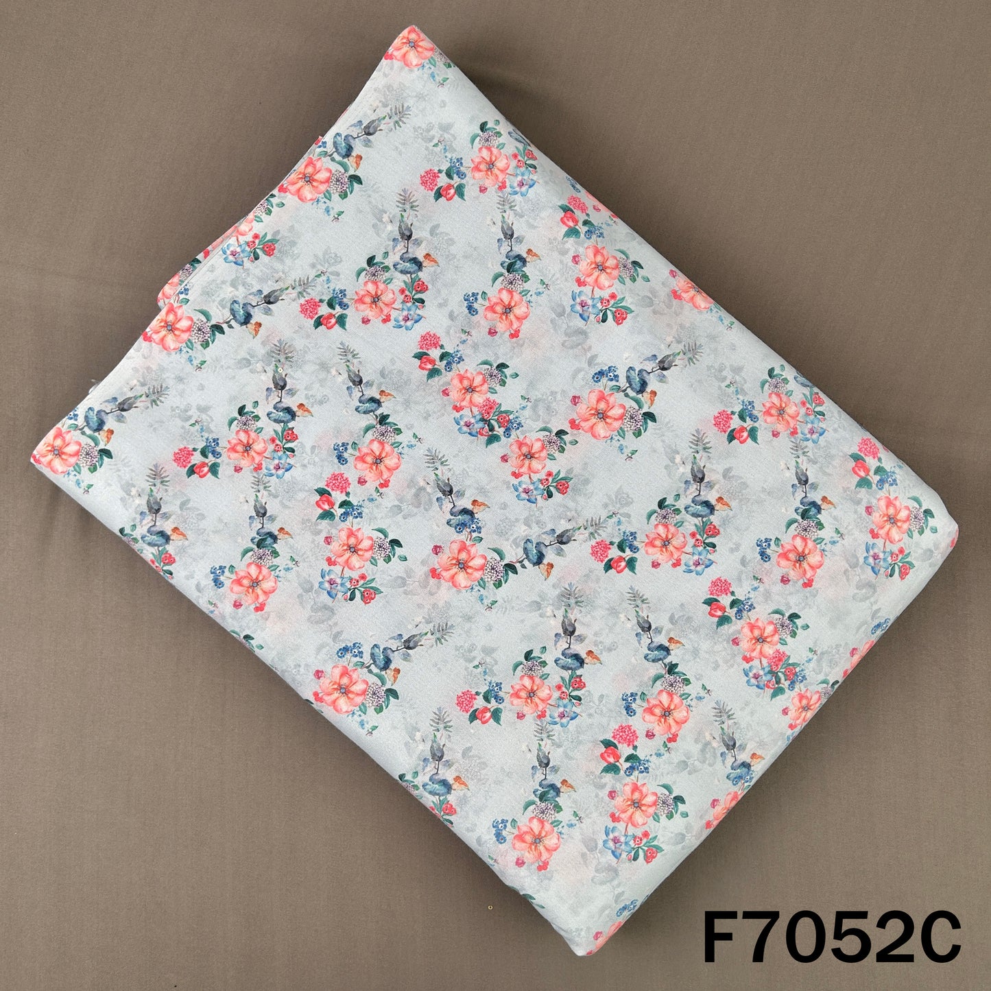 Printed Lizzy Bizzy Fabric - F7052
