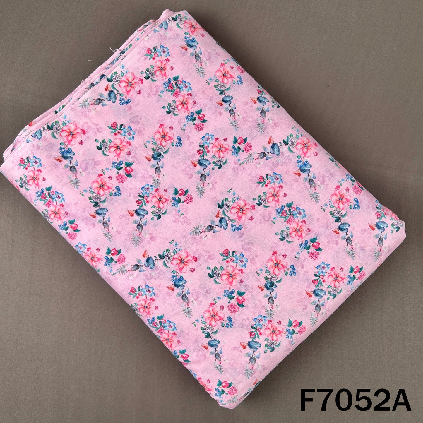 Printed Lizzy Bizzy Fabric - F7052