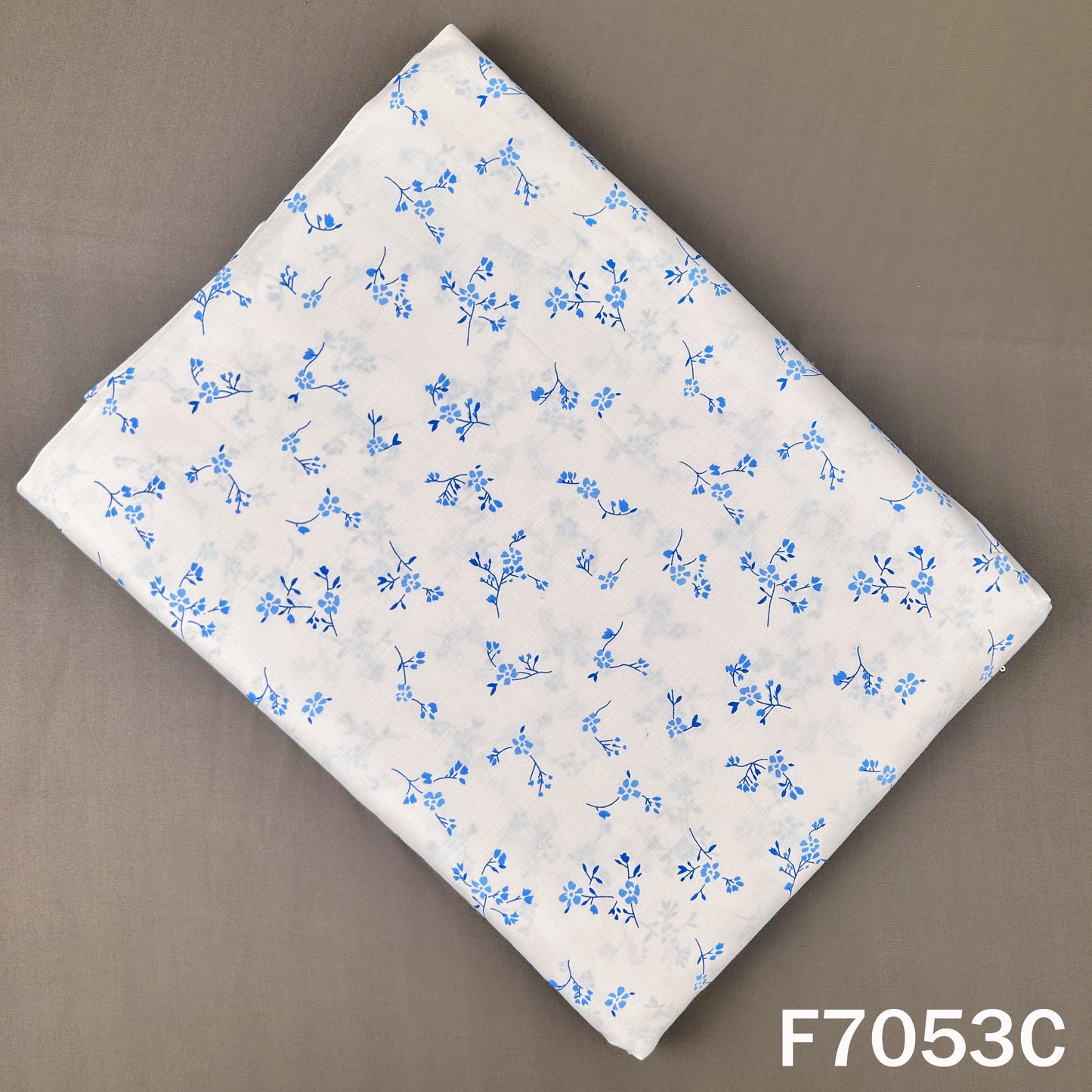 Printed Lizzy Bizzy Fabric - F7053