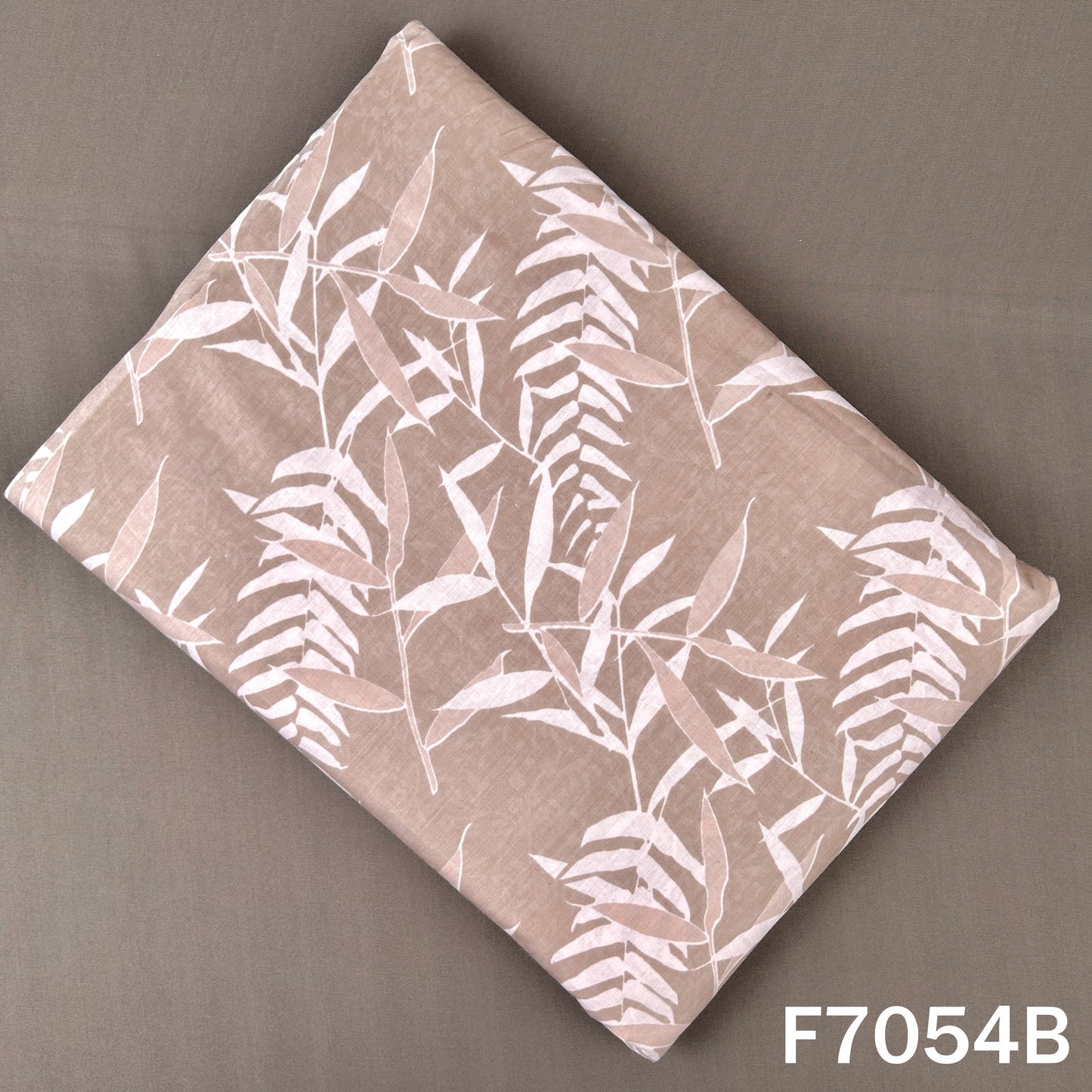 Printed Lizzy Bizzy Fabric - F7054