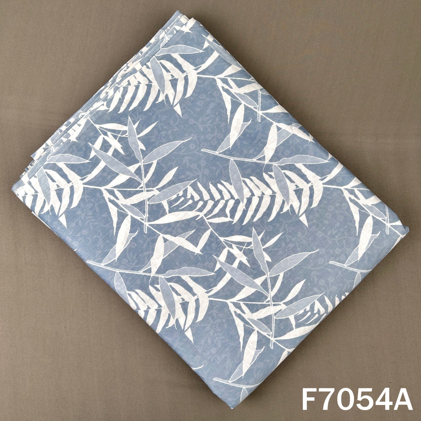 Printed Lizzy Bizzy Fabric - F7054