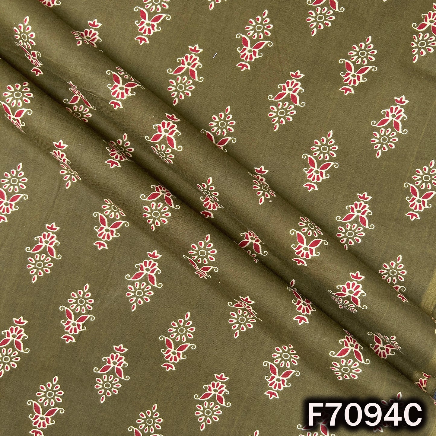 Printed Cambric Cotton Fabric - F7094
