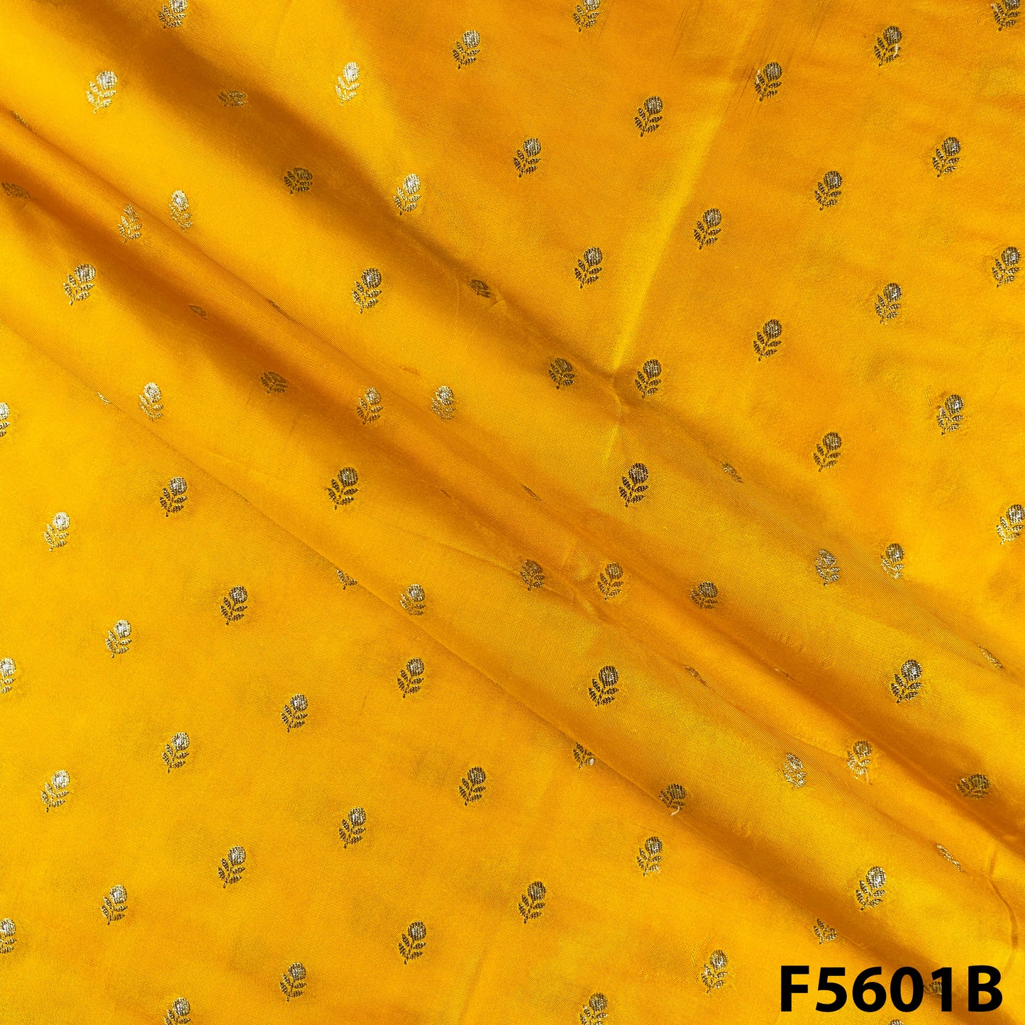 Zari Work Banarasi Brocade Fabric - F5601