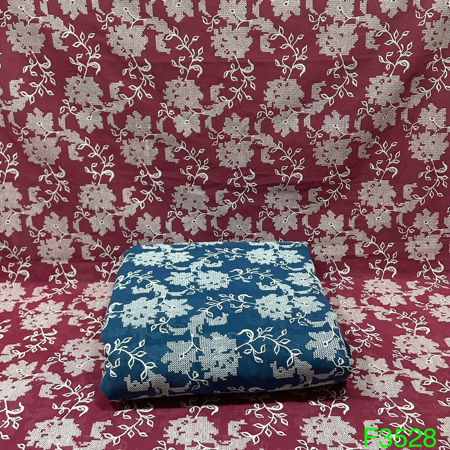 Cross Stitch Embroidered 2*2 Rubia Cotton Fabric-F3528