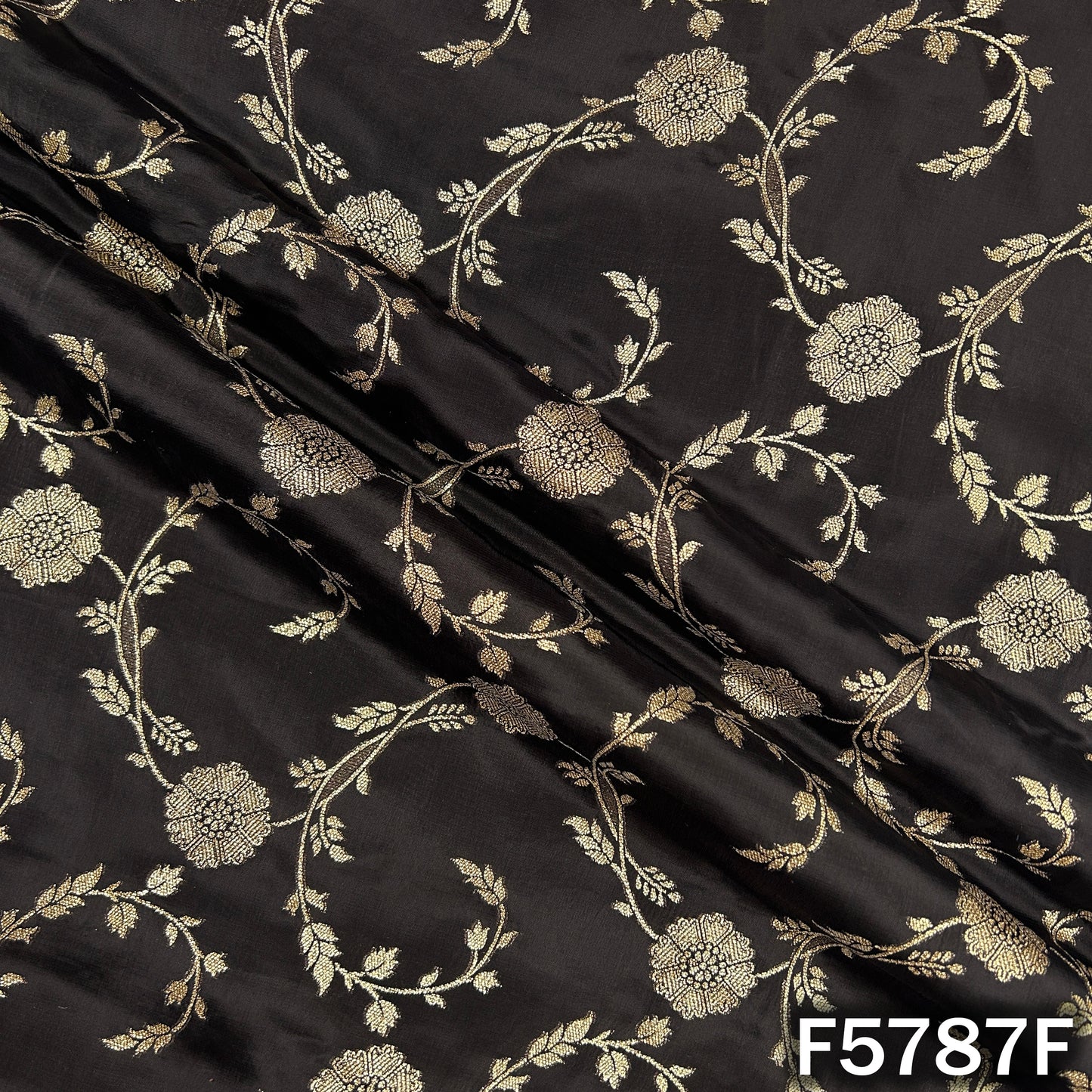 Zari Work Banarasi Silk Fabric - F5787