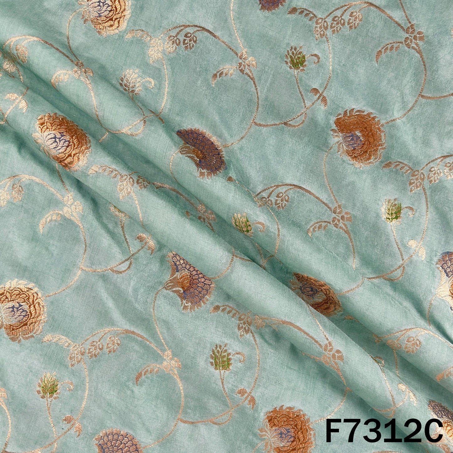Banarasi Brocade Fabric - F7312