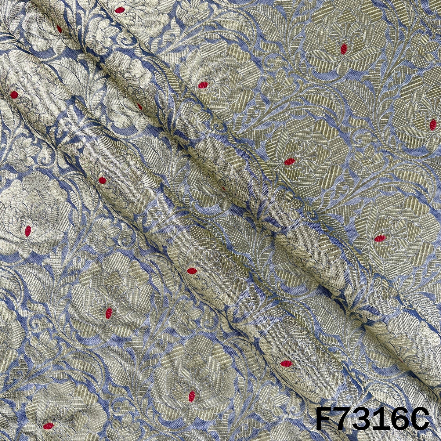 Banarasi Brocade Fabric - F7316