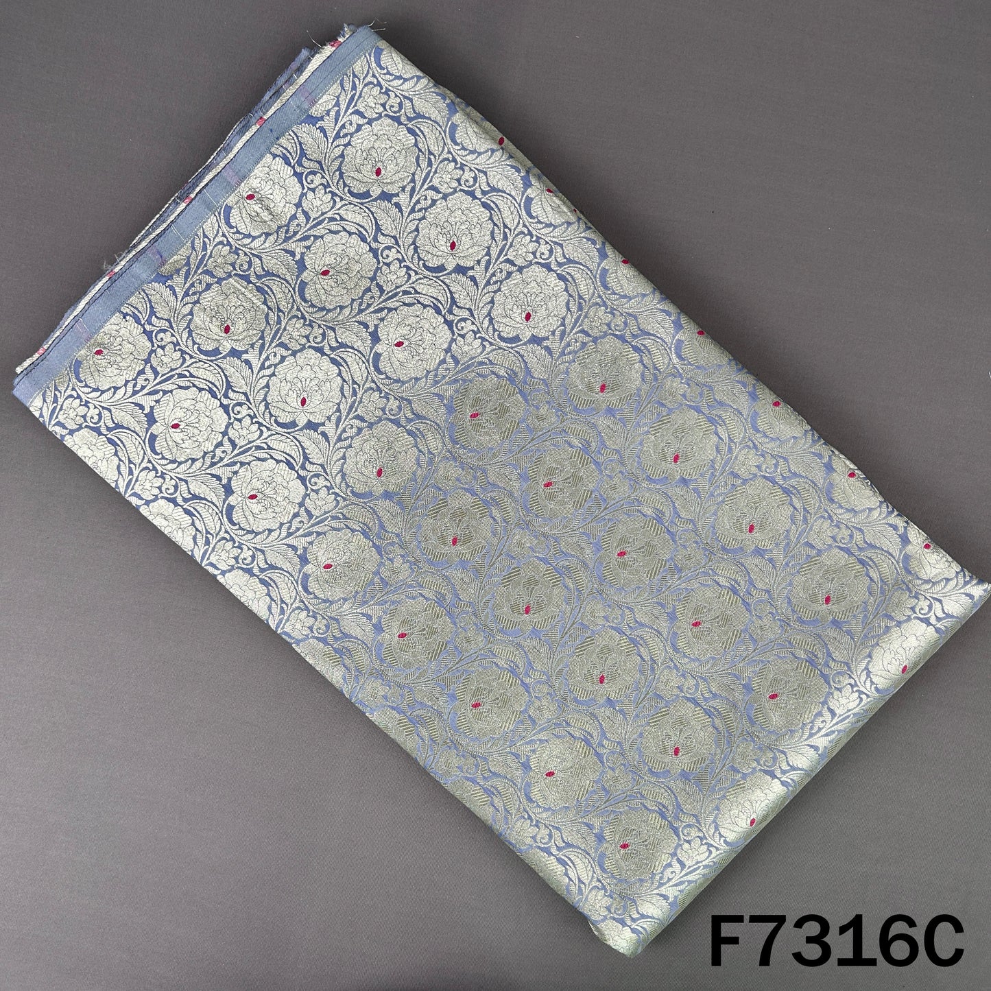 Banarasi Brocade Fabric - F7316
