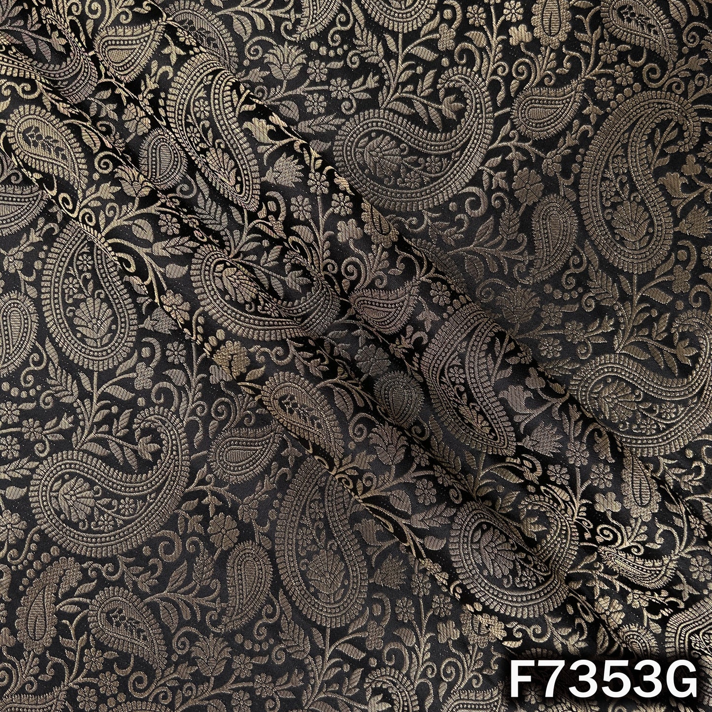 Zari Work Banarasi Silk Fabric - F7353