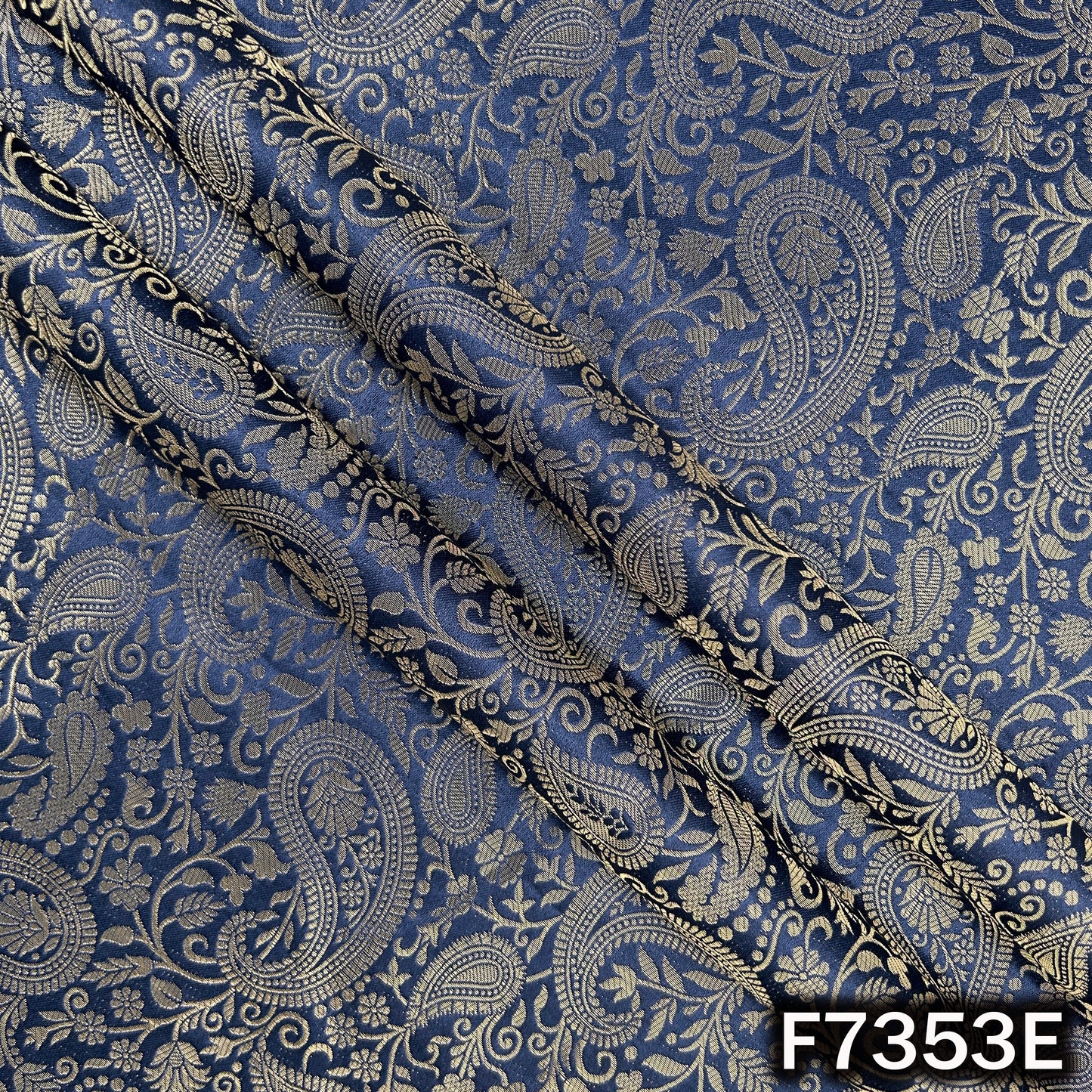 Zari Work Banarasi Silk Fabric - F7353