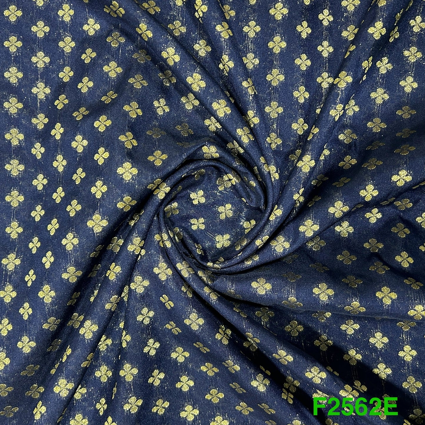 Banarasi Brocade Fabric - F2562