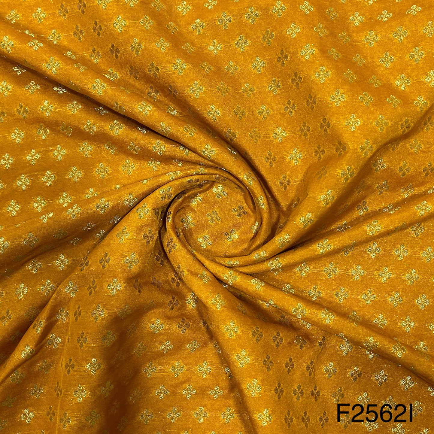 Banarasi Brocade Fabric - F2562