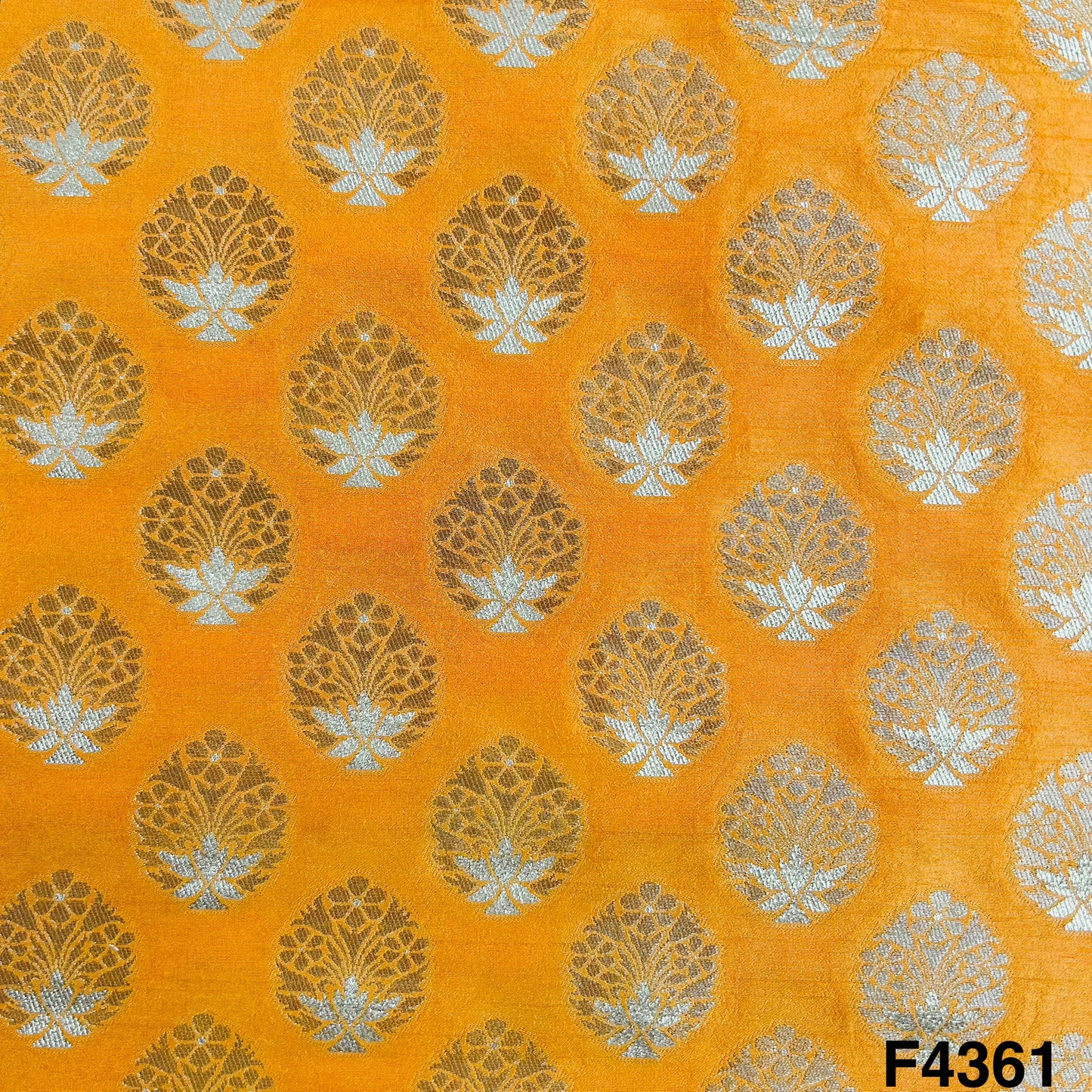 Banarasi Brocade Fabric-F4361