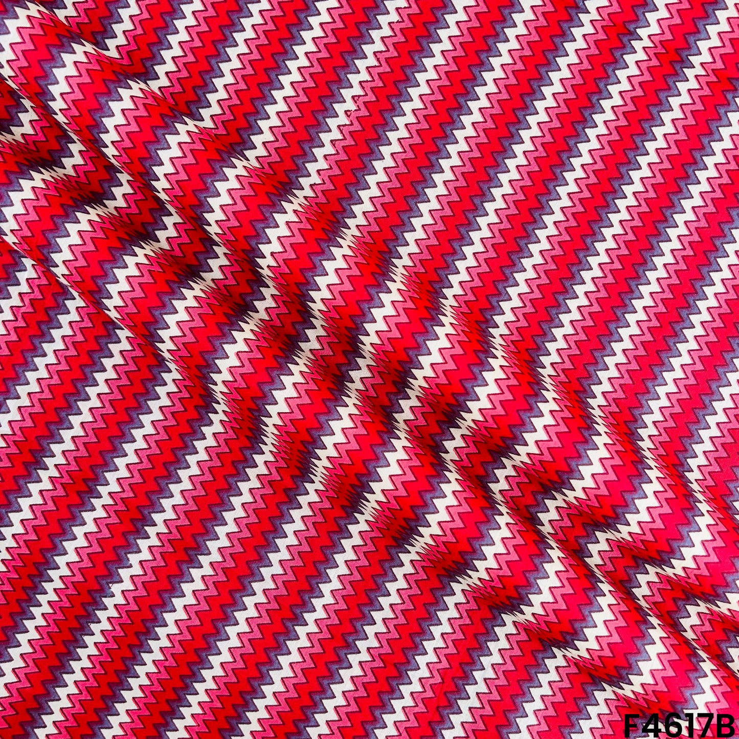 Printed Cambric Cotton Fabric- F4617