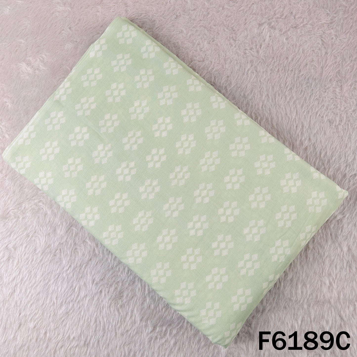 Digital Print Mul Cotton Fabric - F6189