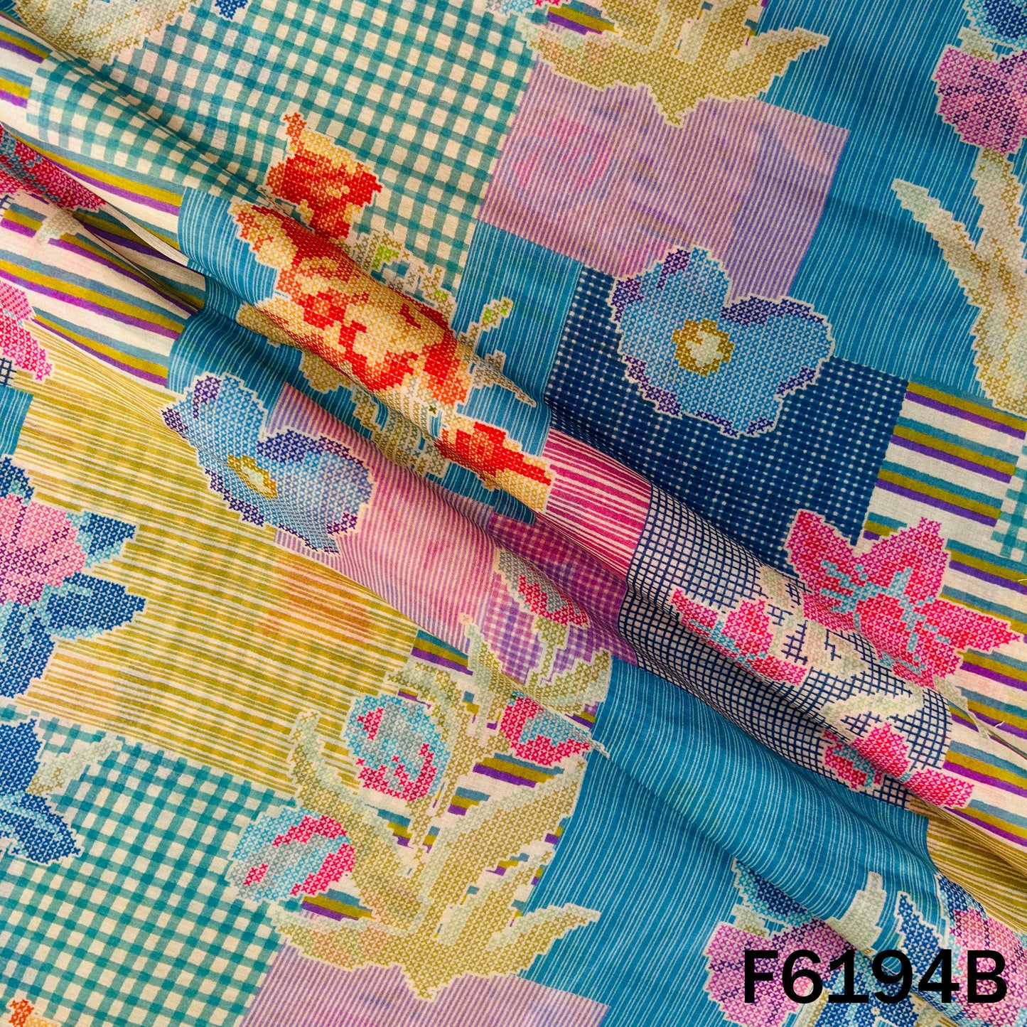 Digital Print Muslin Cotton Fabric - F6194