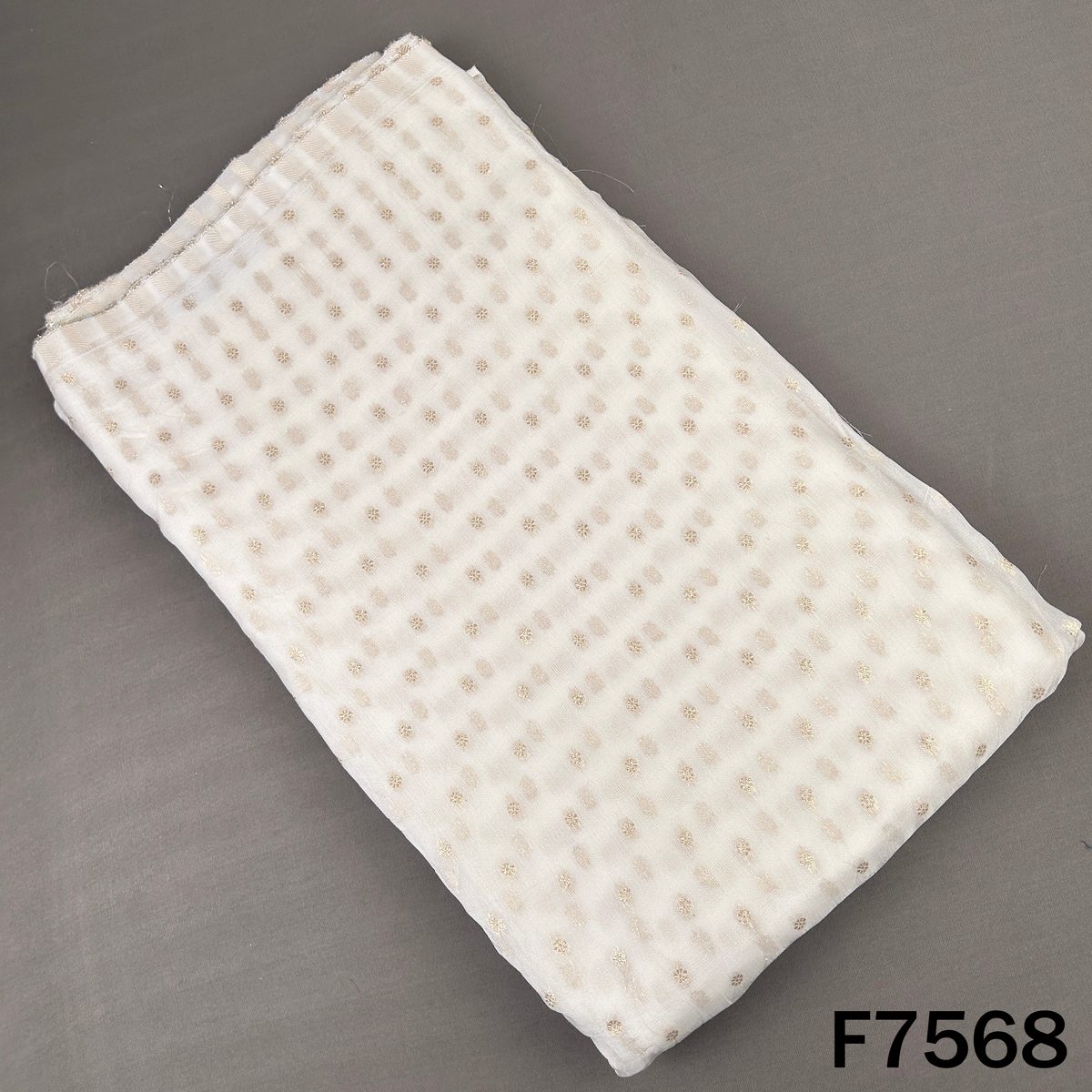 Dyeable Zari Work Jute Silk Fabric - F7568