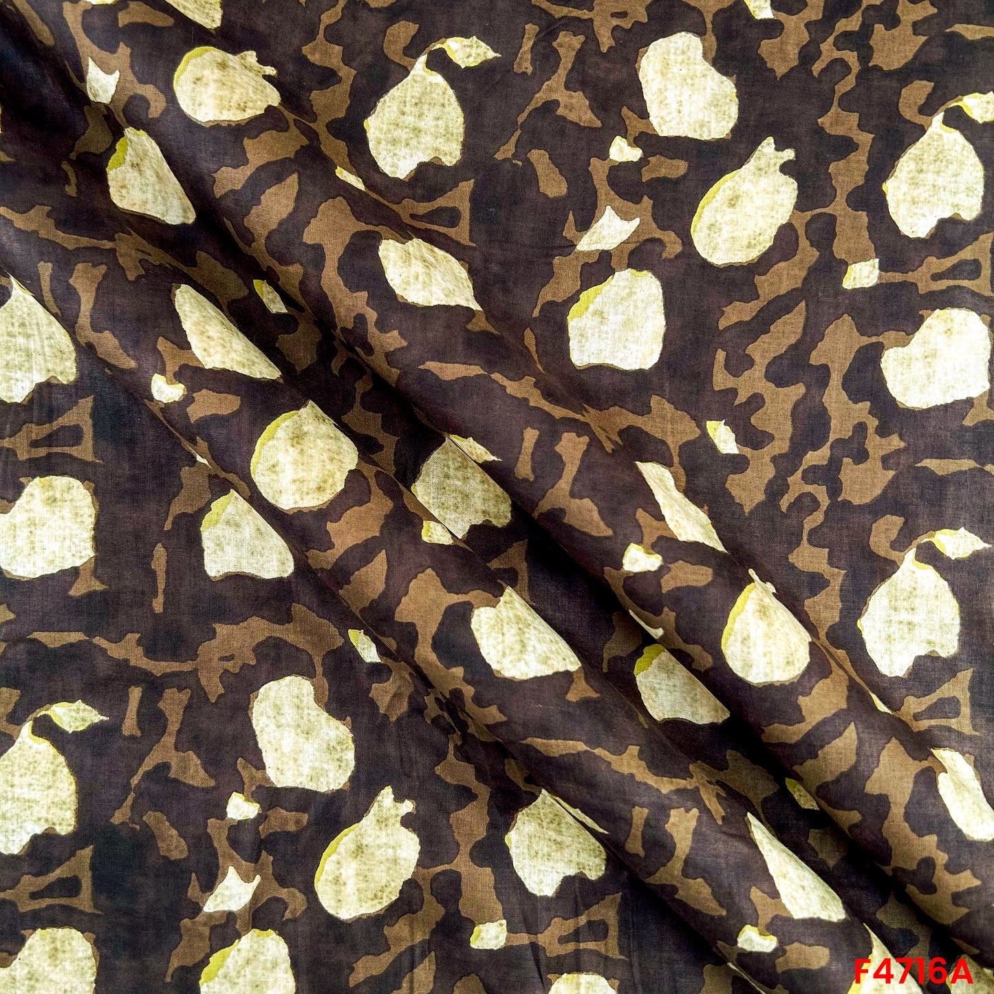 Printed Cambric Cotton Fabric- F4716