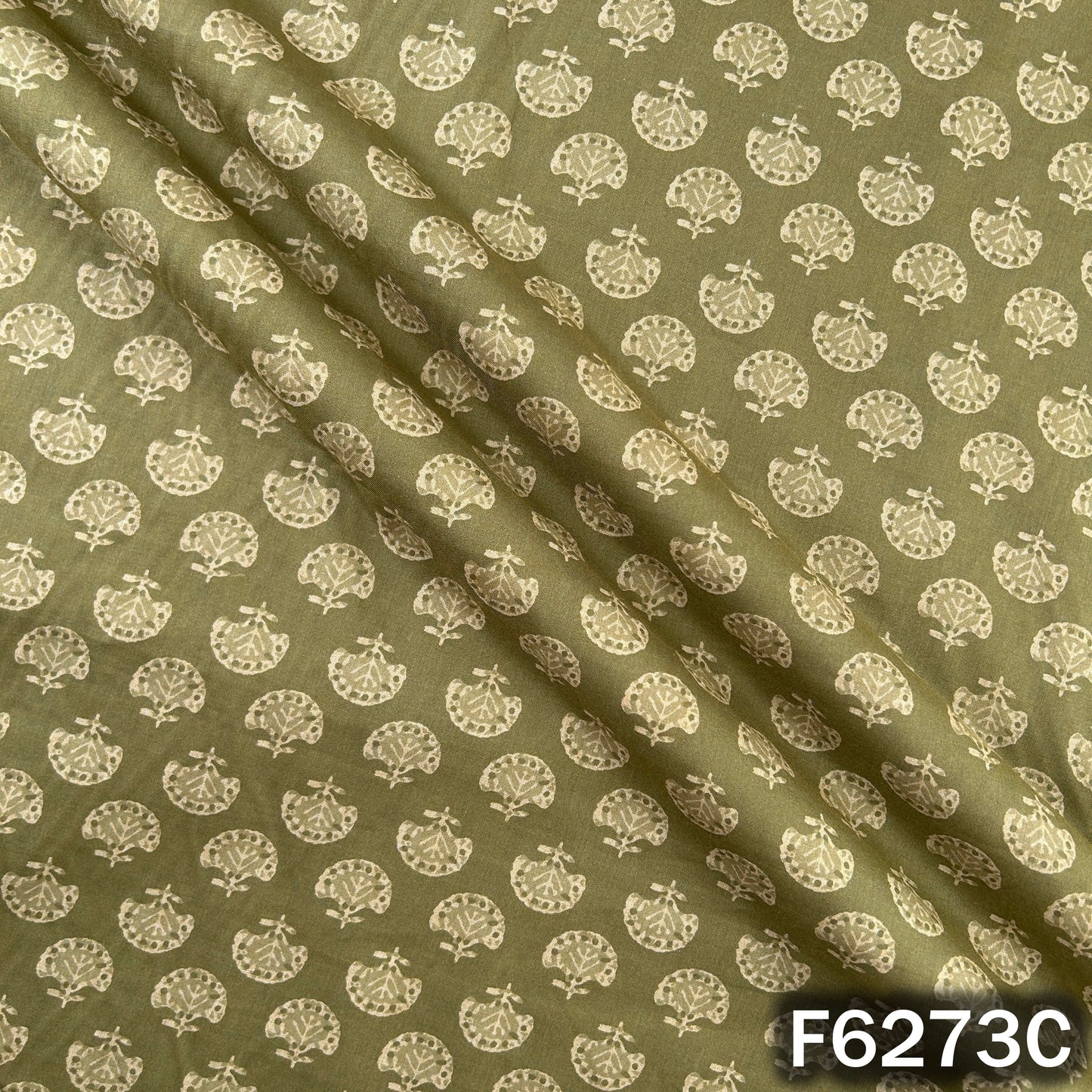 Printed Lizzy Bizzy Cotton Fabric - F6273