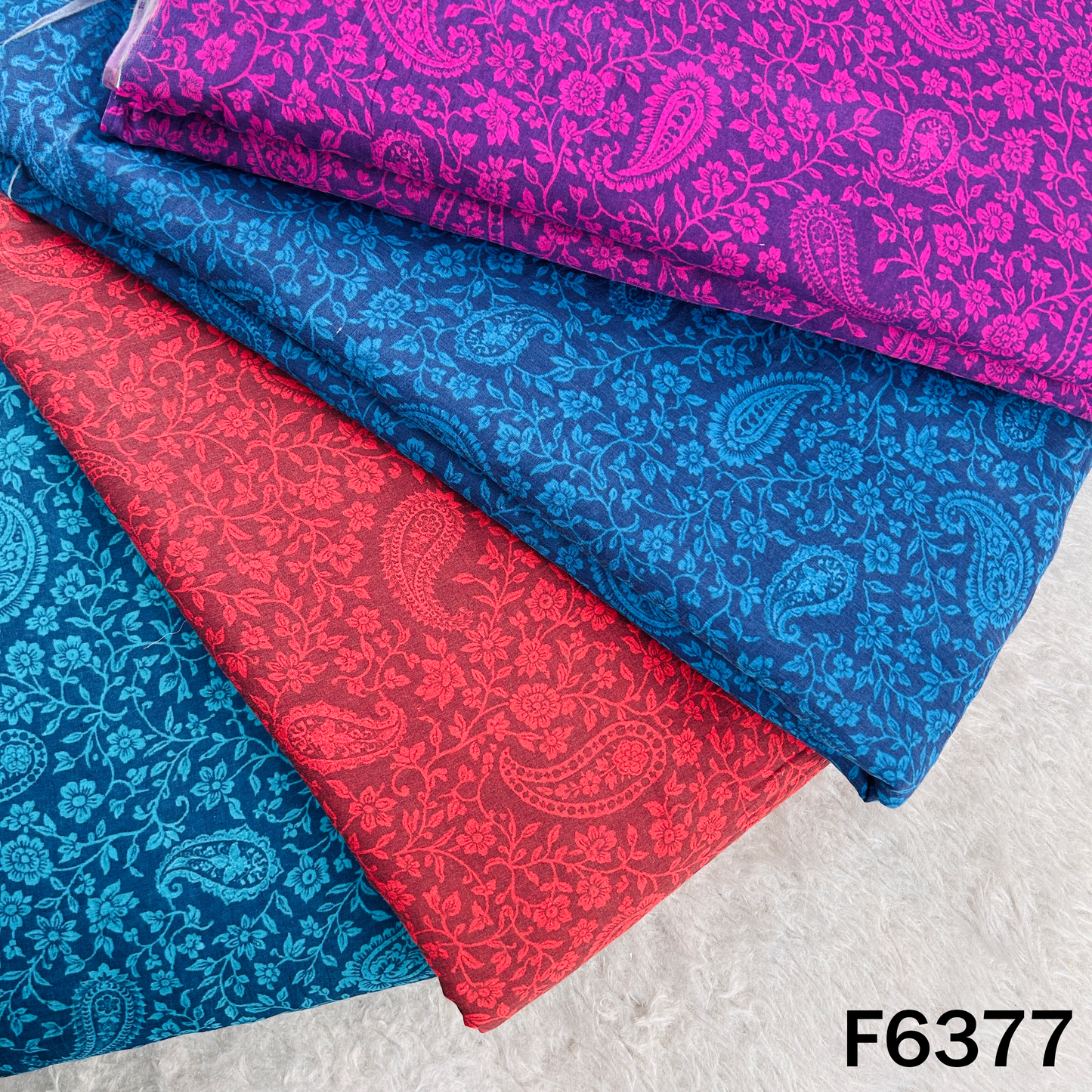 Printed Mul Cotton Fabric - F6377