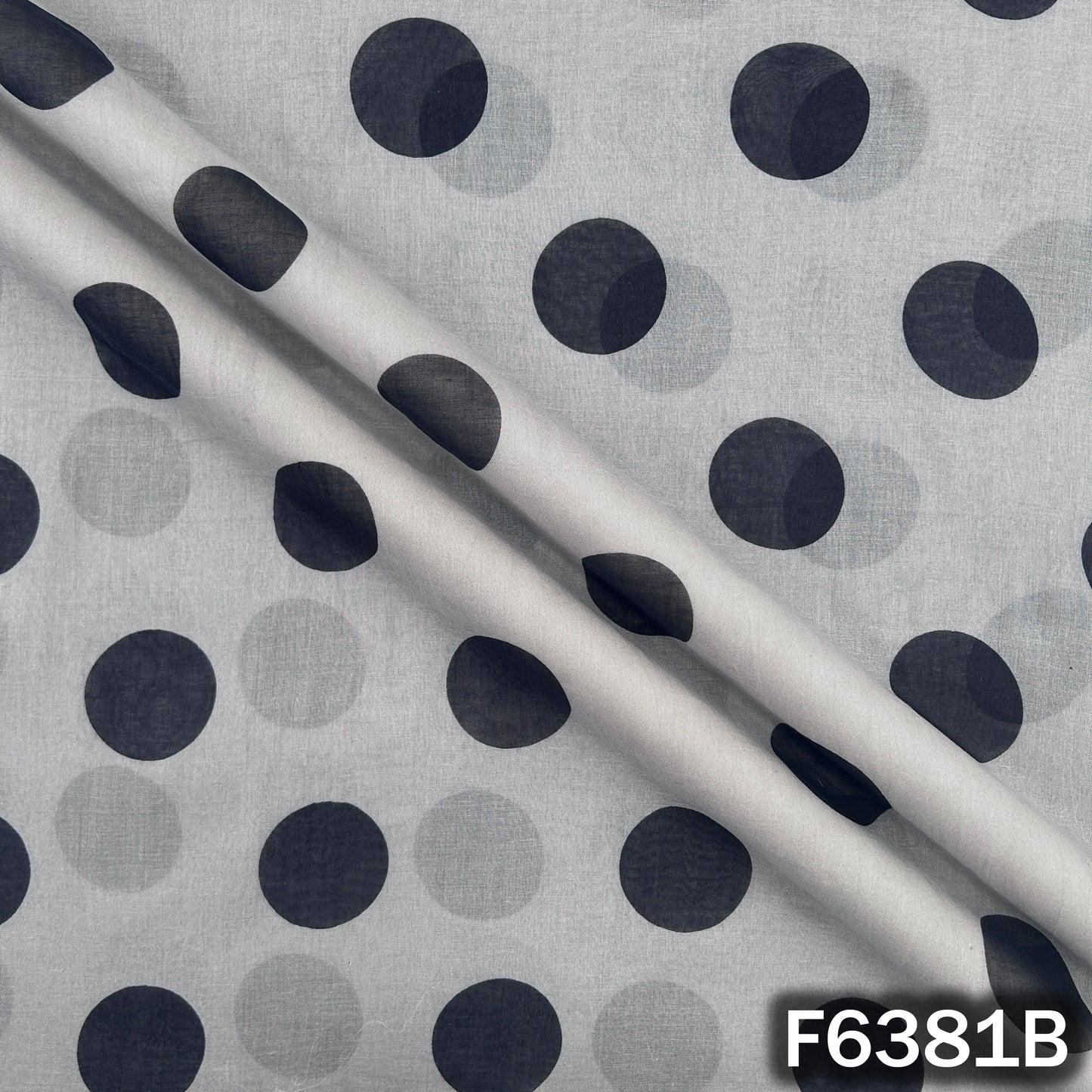 Printed Mul Cotton Fabric - F6381